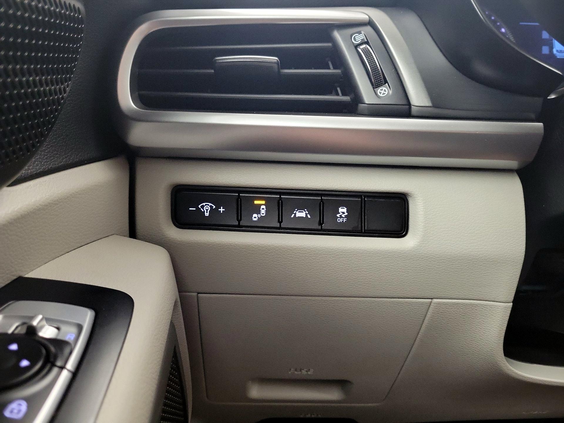 Thumbnail: 2021 Kia Telluride - 13