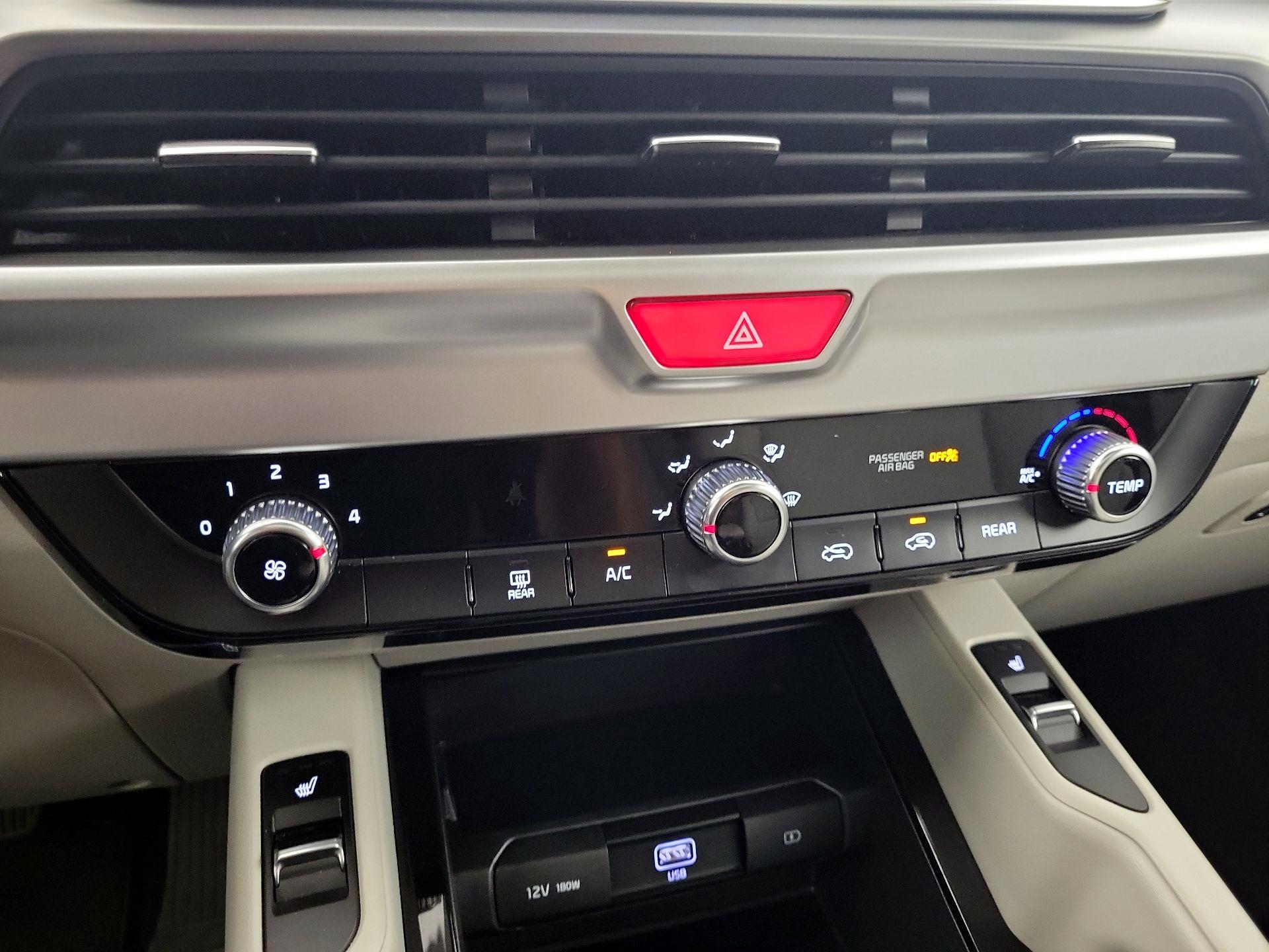 Thumbnail: 2021 Kia Telluride - 16