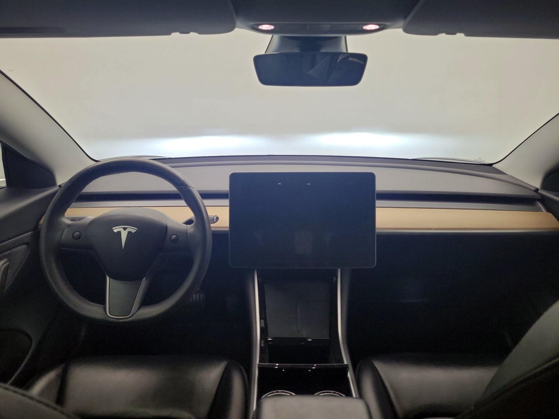 Thumbnail: 2020 Tesla Model 3 - 9