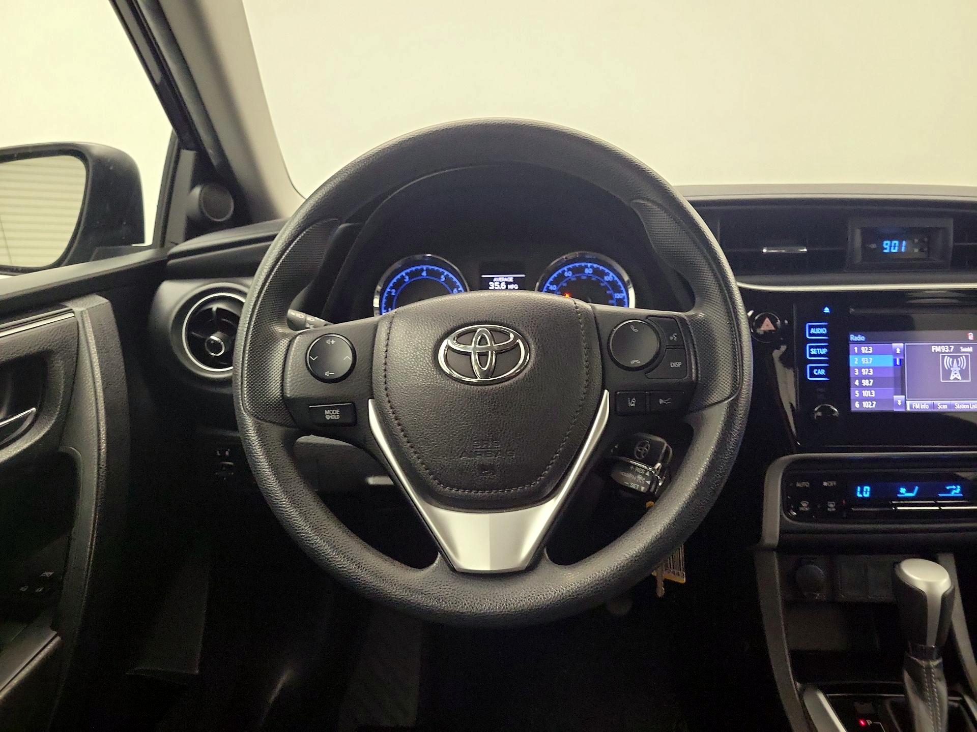 Thumbnail: 2017 Toyota Corolla - 10