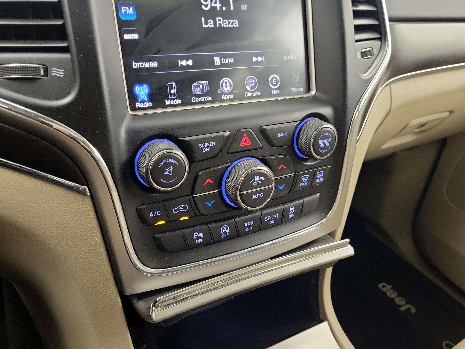 Thumbnail: 2017 Jeep Grand Cherokee - 17