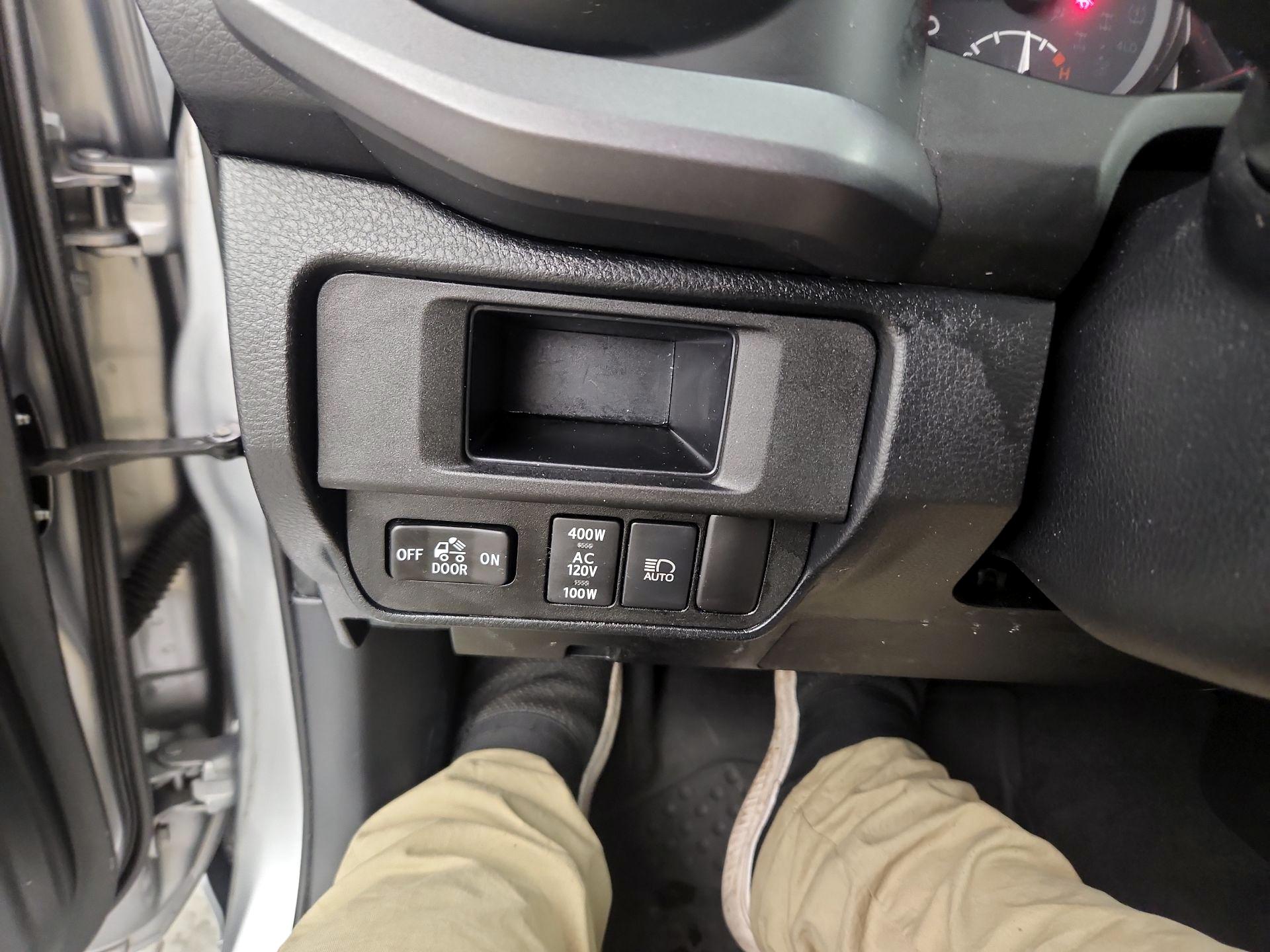 Thumbnail: 2019 Toyota Tacoma - 13