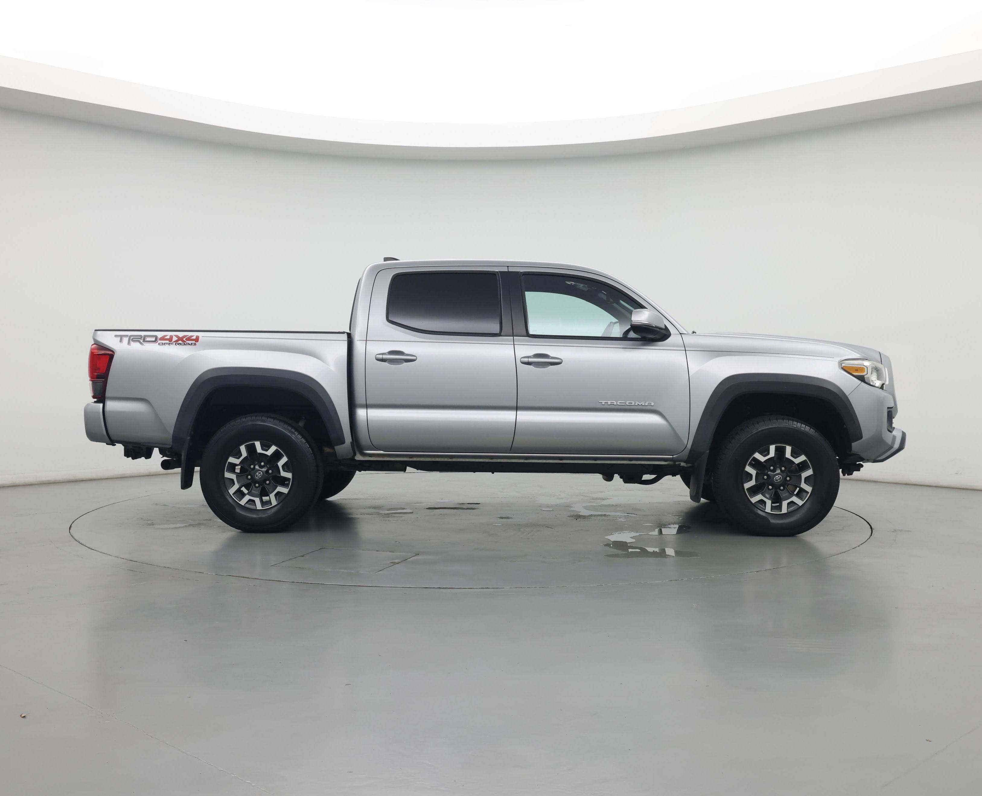 Thumbnail: 2019 Toyota Tacoma - 7