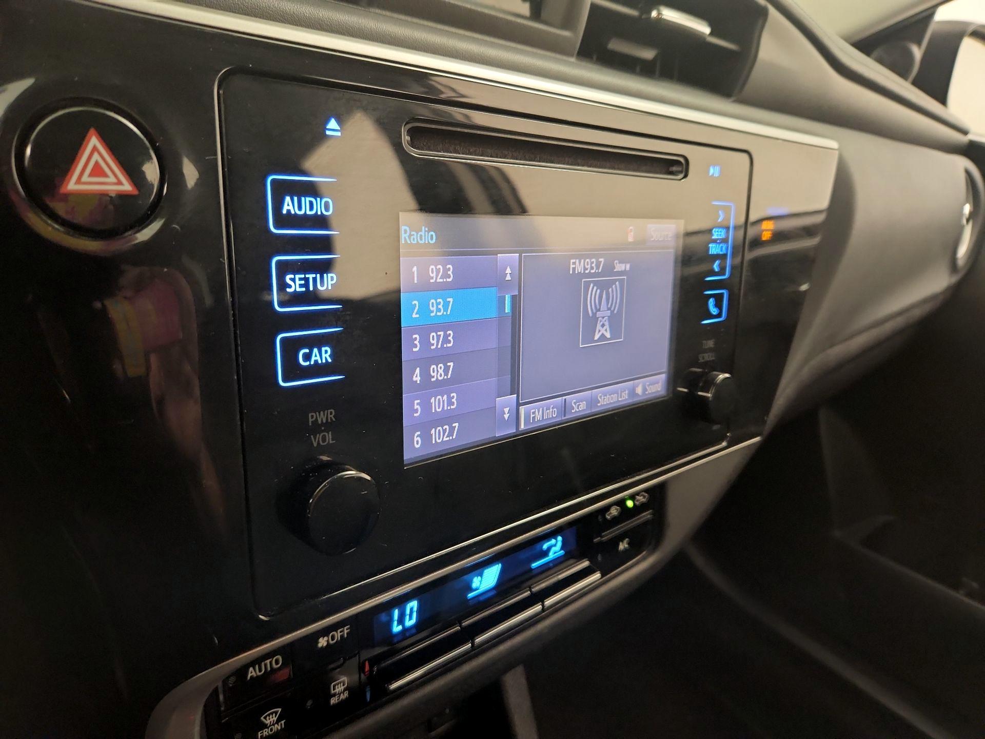 Thumbnail: 2018 Toyota Corolla - 15