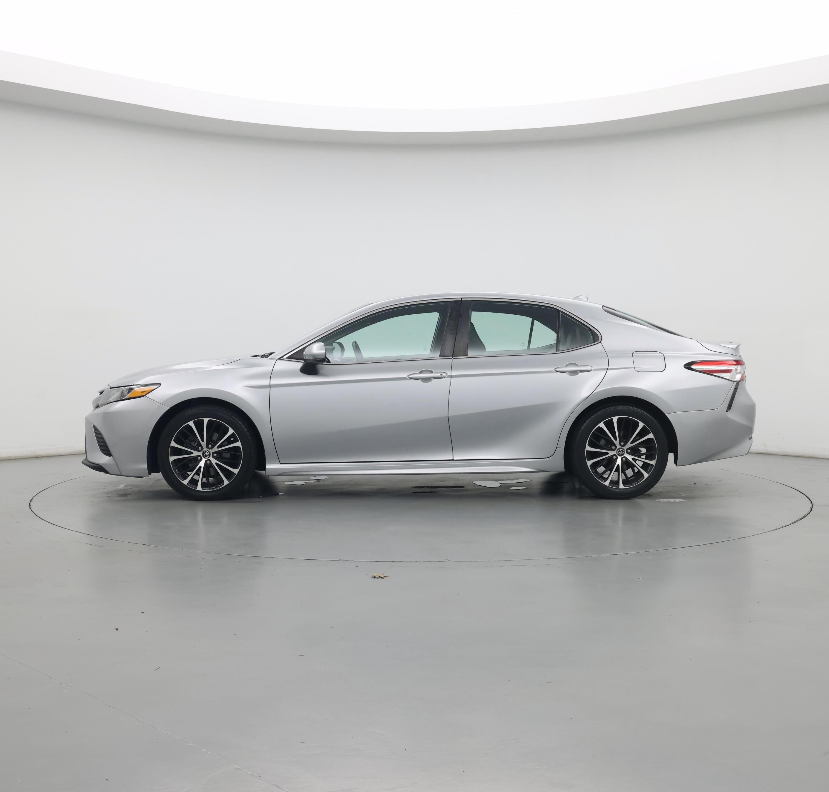 Thumbnail: 2020 Toyota Camry - 3
