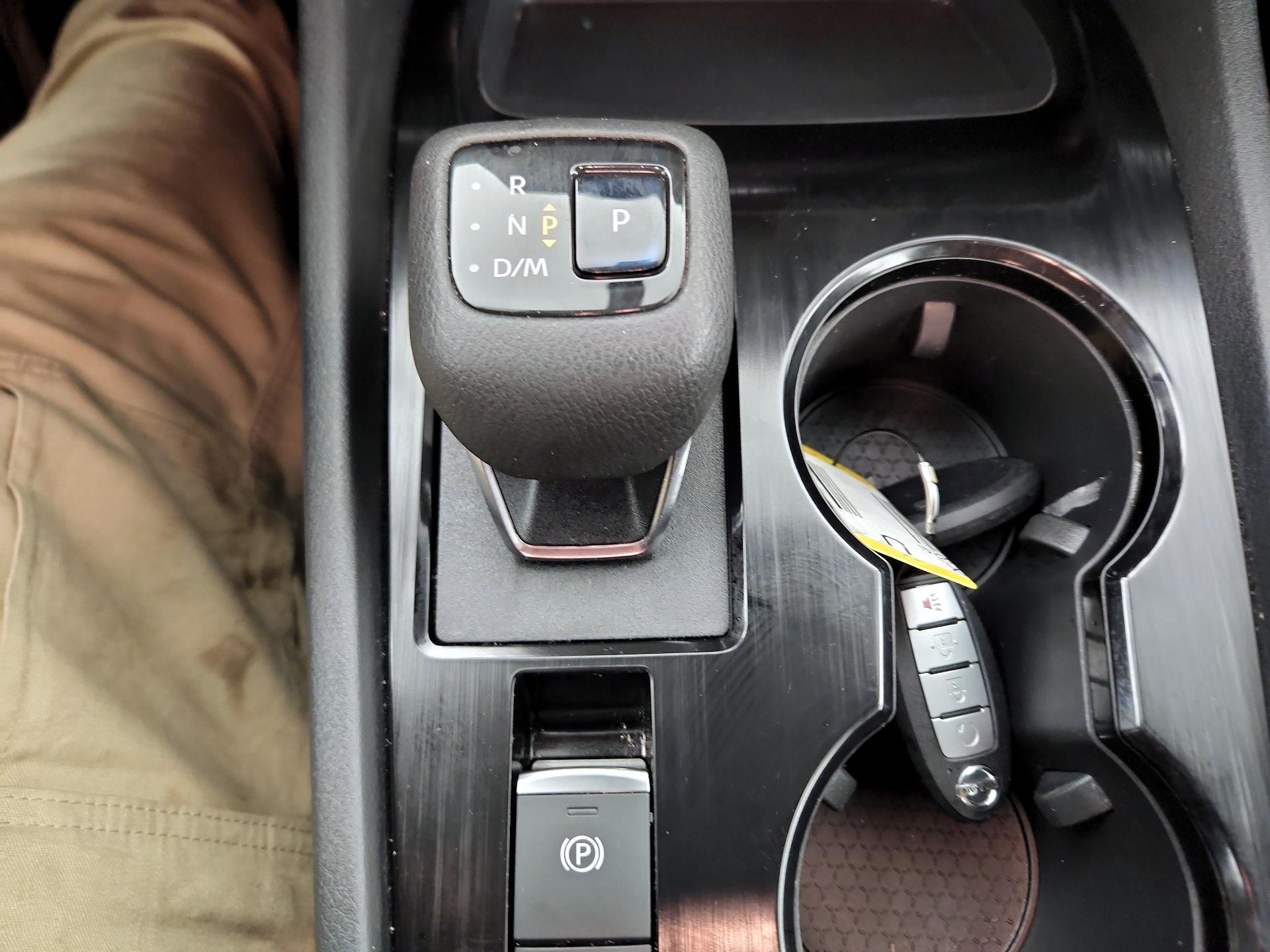 Thumbnail: 2021 Nissan Rogue - 17
