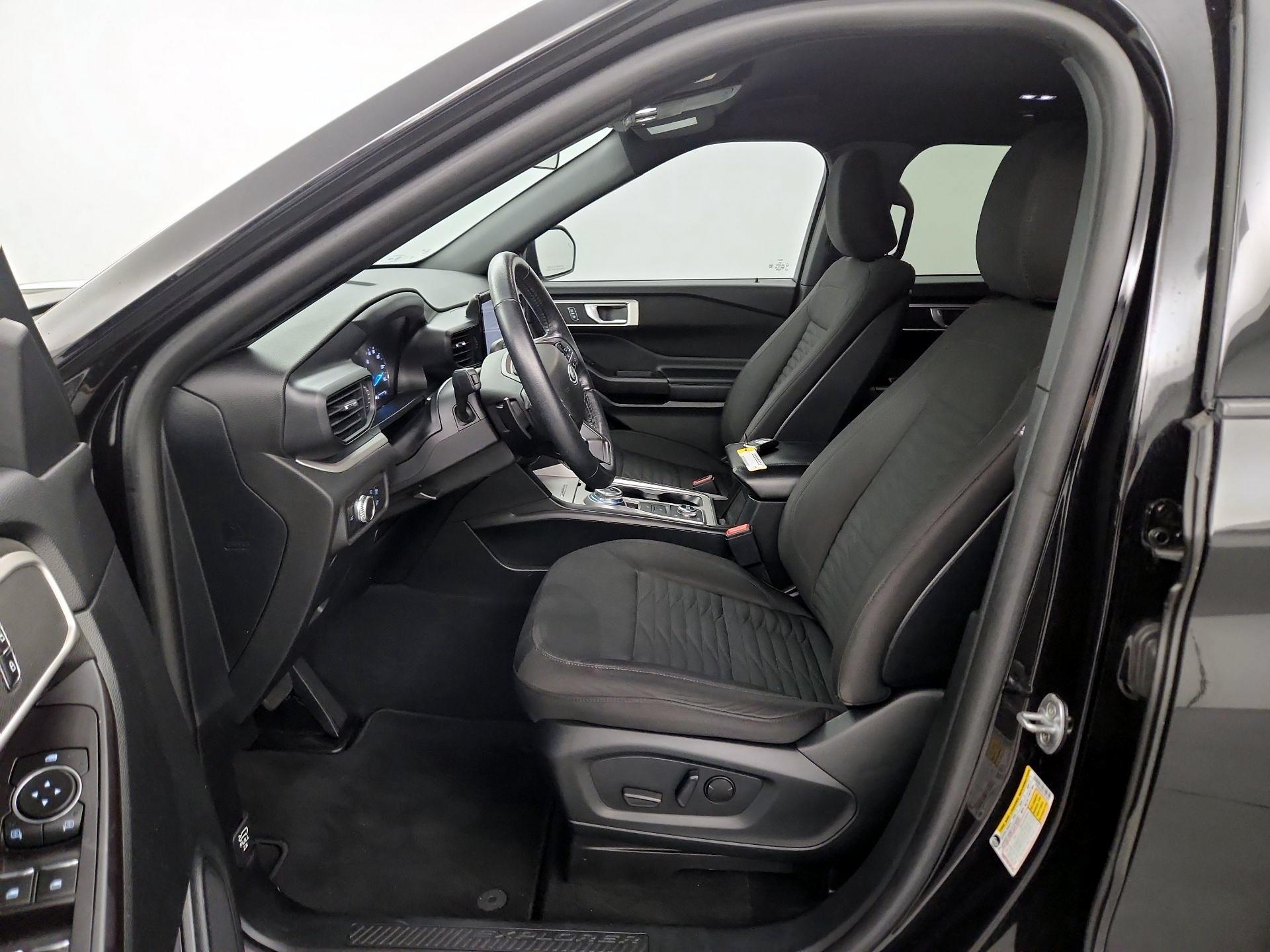 Thumbnail: 2020 Ford Explorer - 11