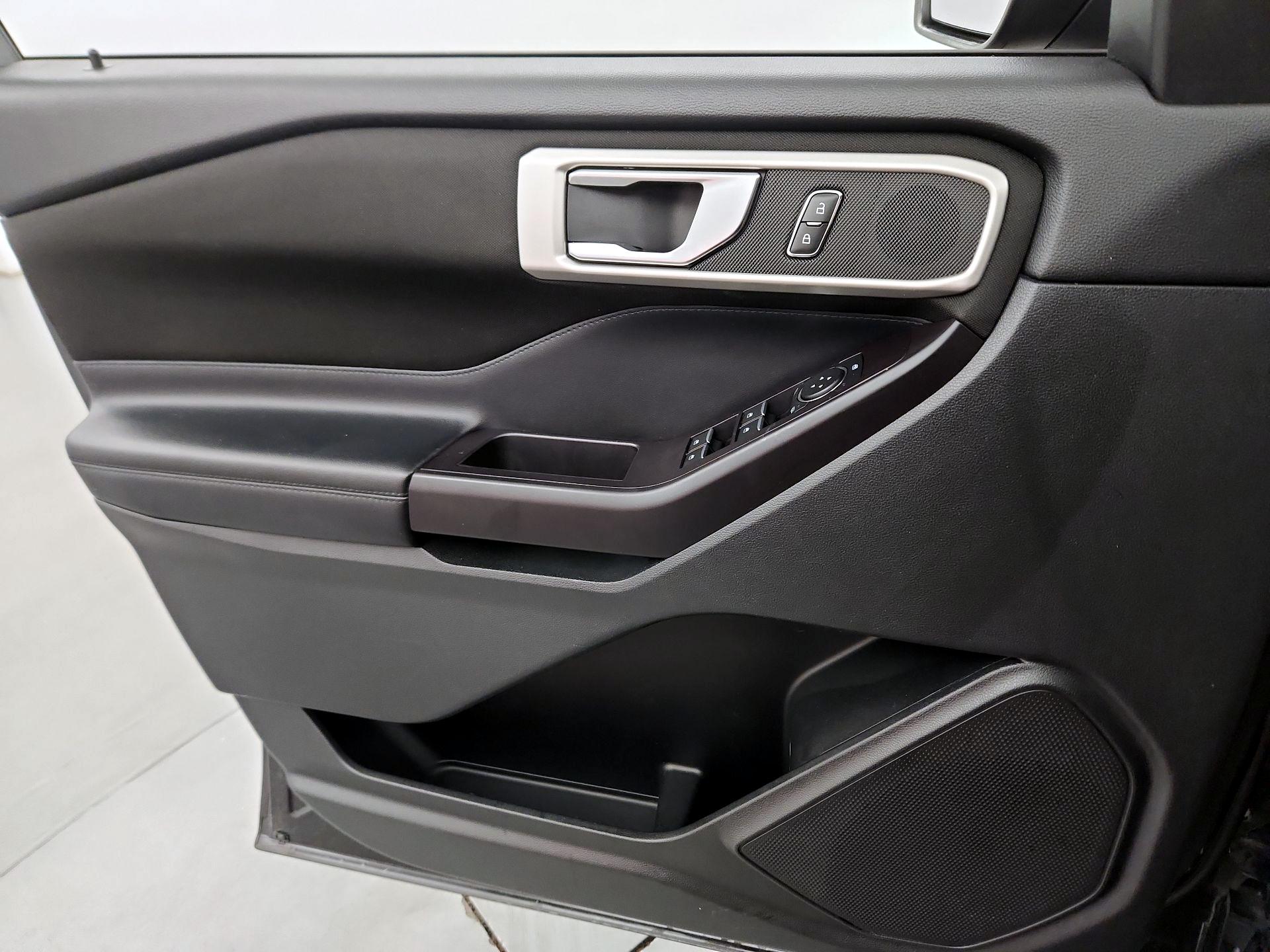Thumbnail: 2020 Ford Explorer - 12