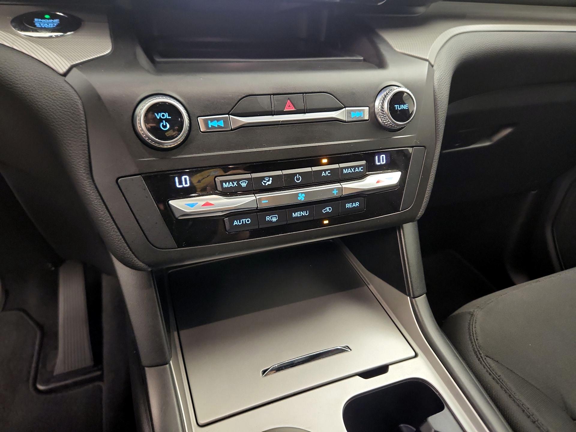 Thumbnail: 2020 Ford Explorer - 16