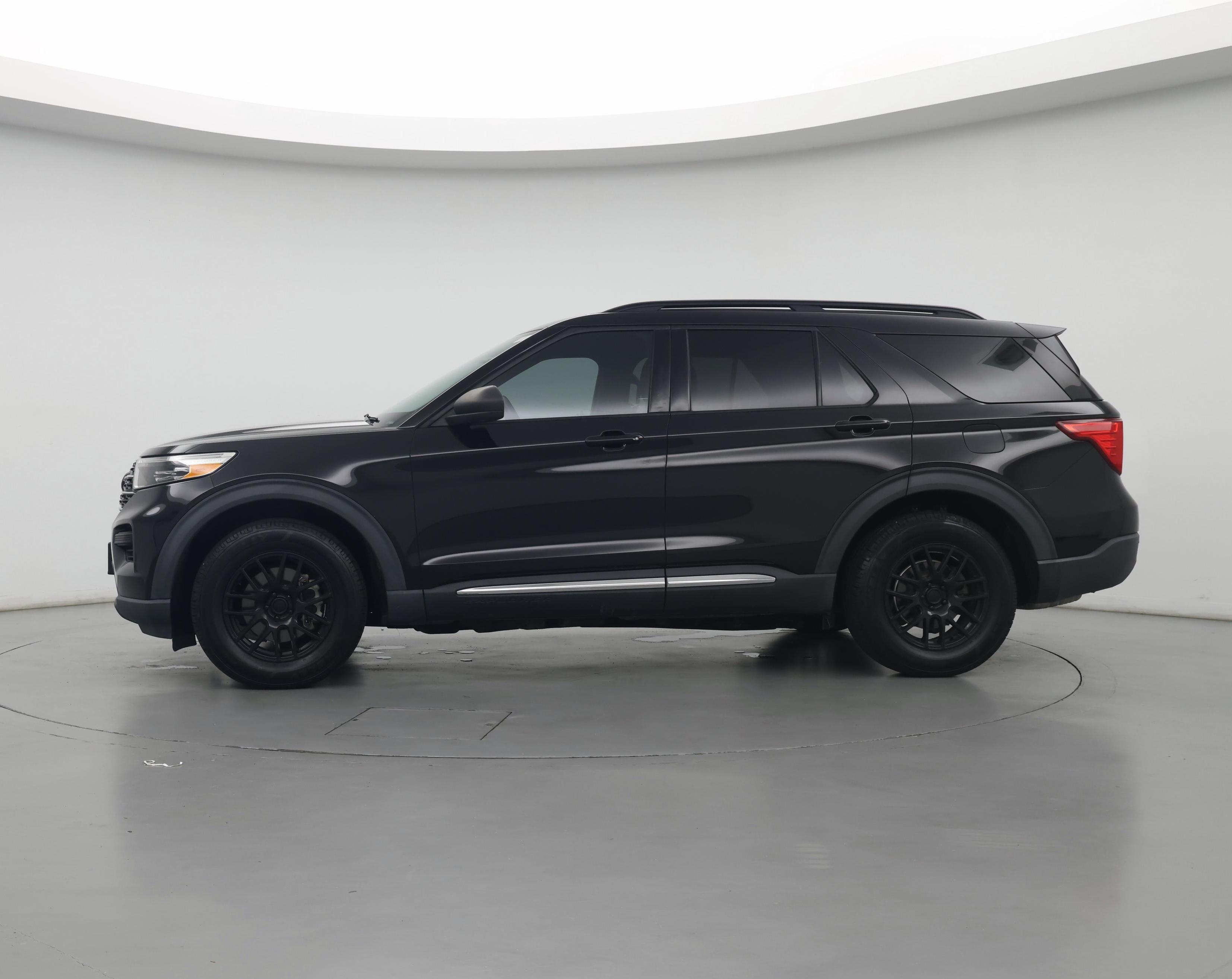 Thumbnail: 2020 Ford Explorer - 3