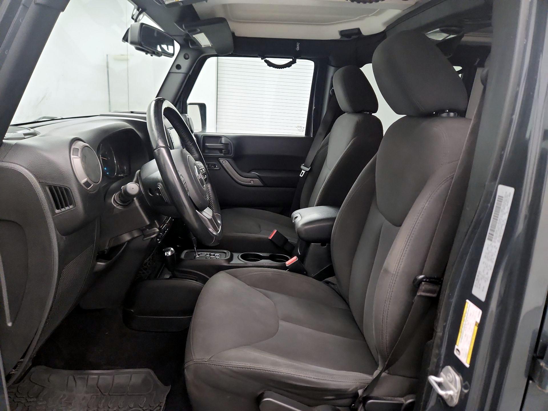 Thumbnail: 2017 Jeep Wrangler - 11