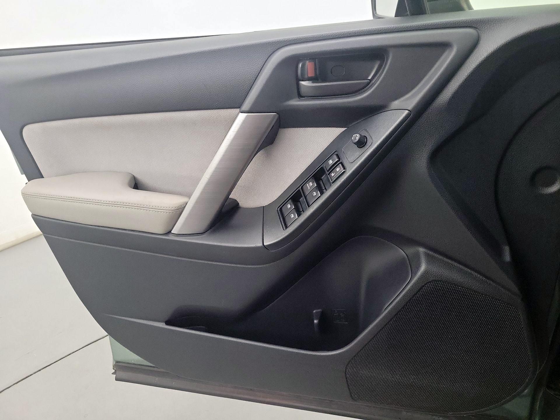 Thumbnail: 2016 Subaru Forester - 12