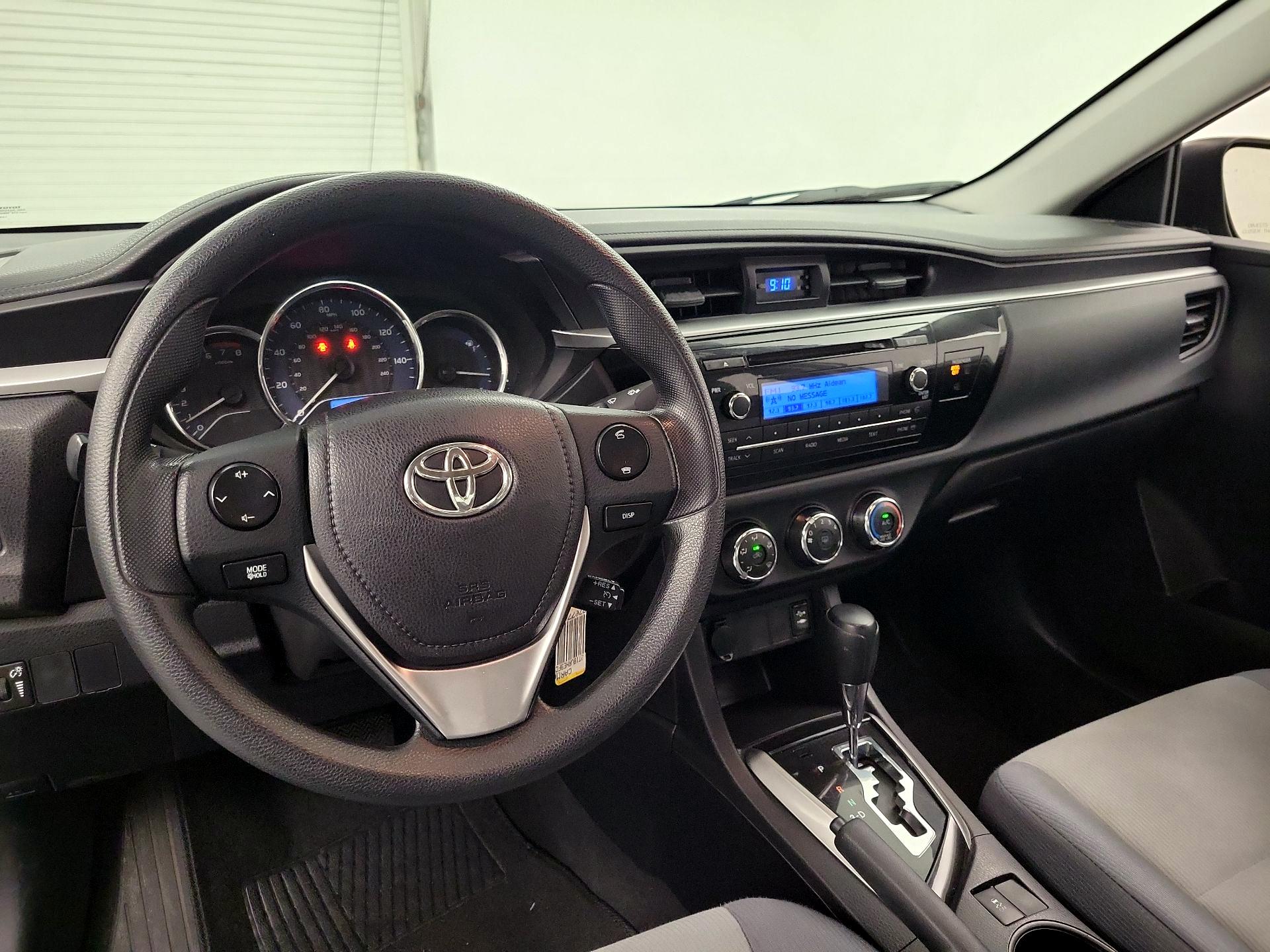 Thumbnail: 2015 Toyota Corolla - 9