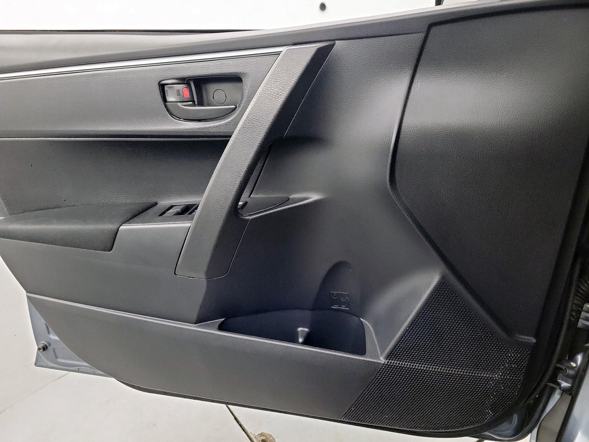 Thumbnail: 2015 Toyota Corolla - 12