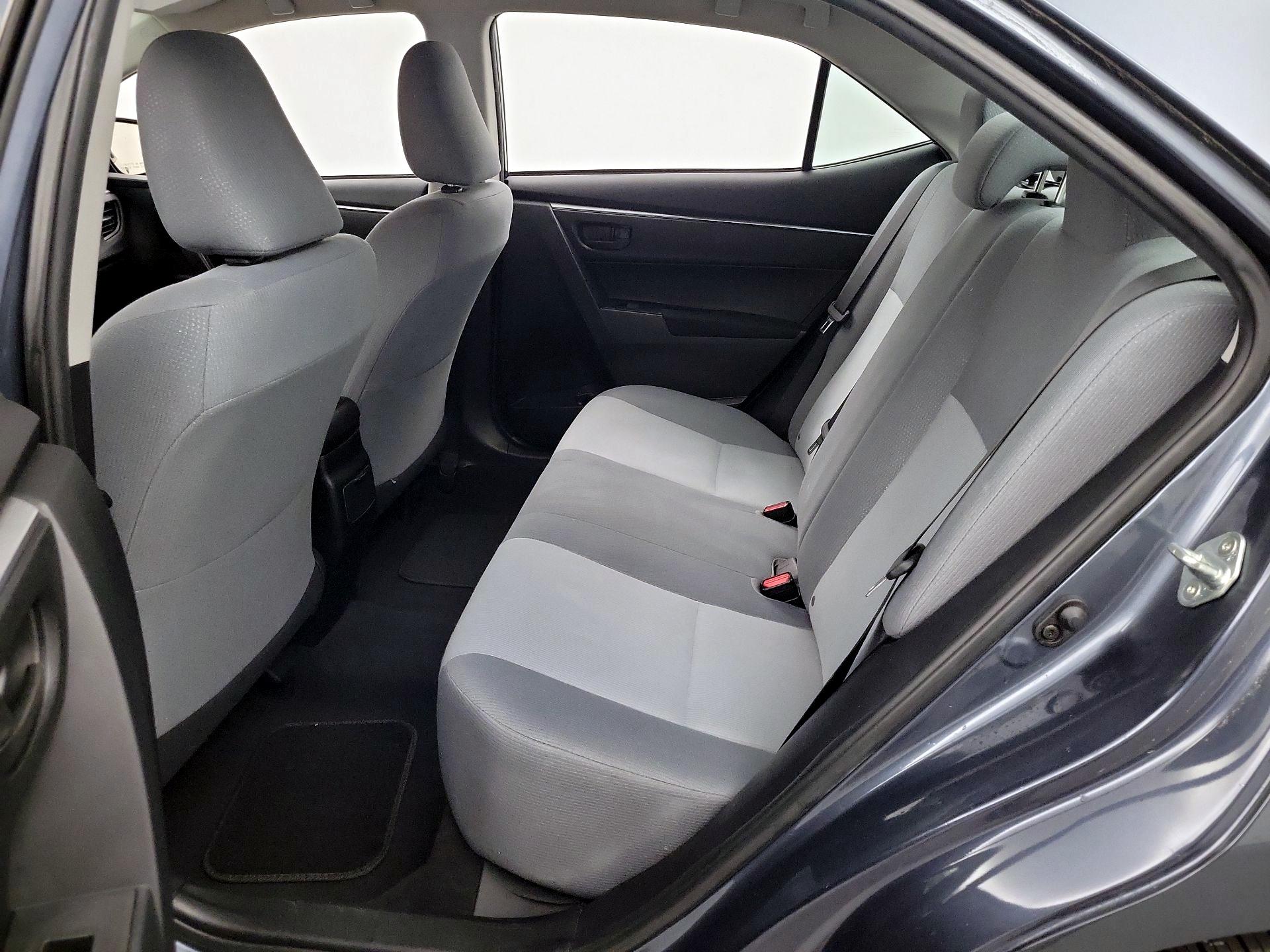 Thumbnail: 2015 Toyota Corolla - 18
