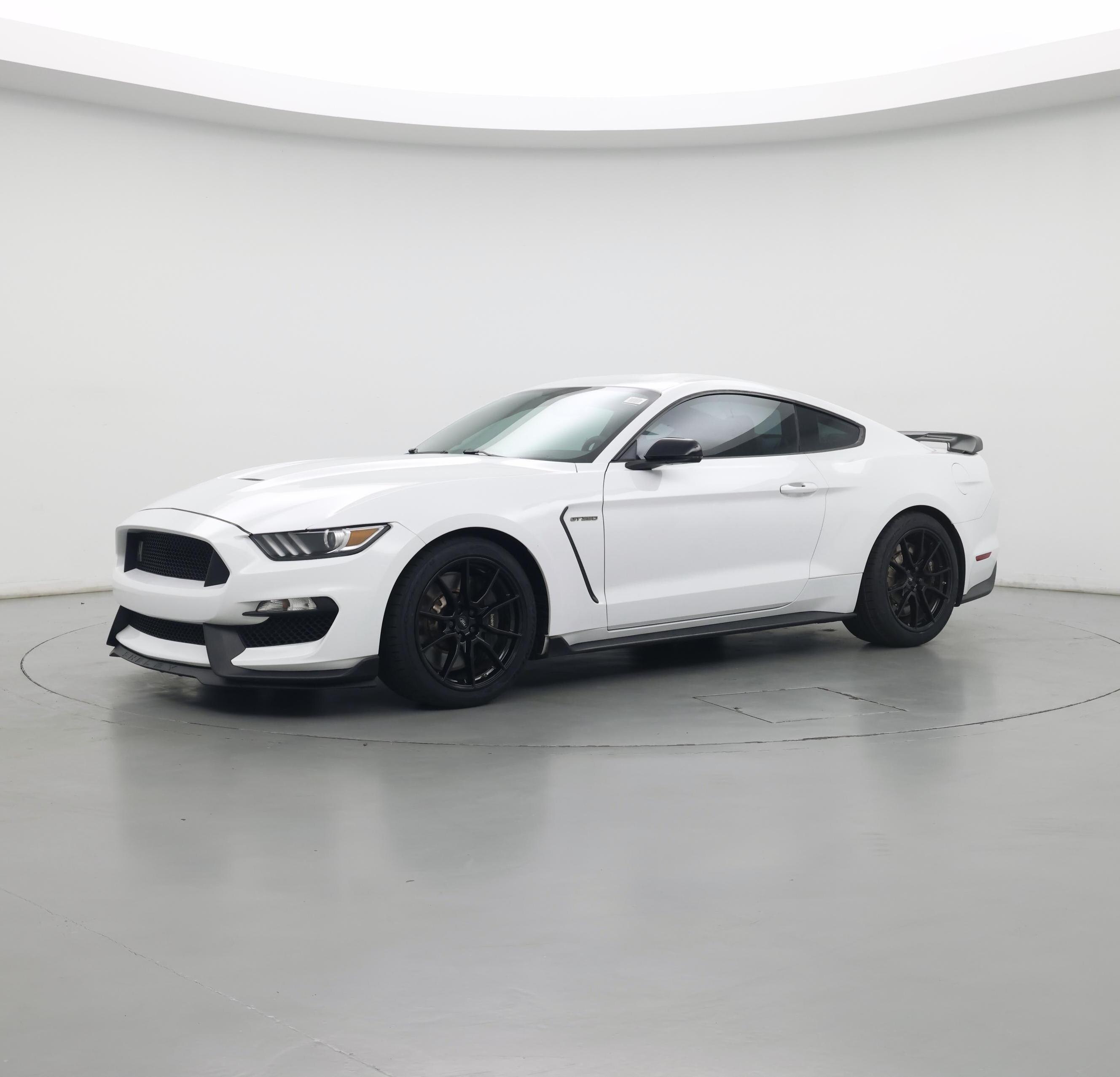 Thumbnail: 2019 Ford Mustang - 4