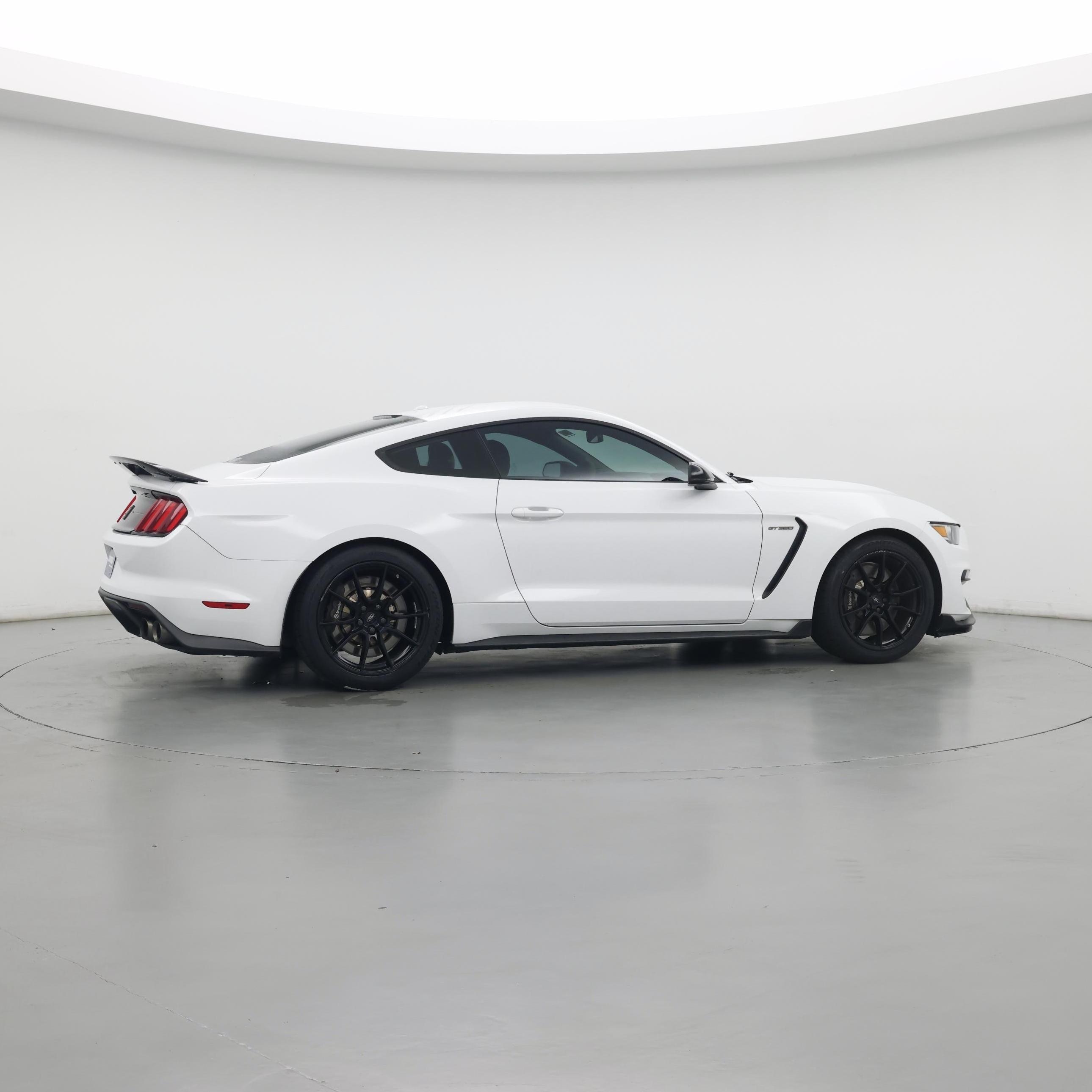 Thumbnail: 2019 Ford Mustang - 8