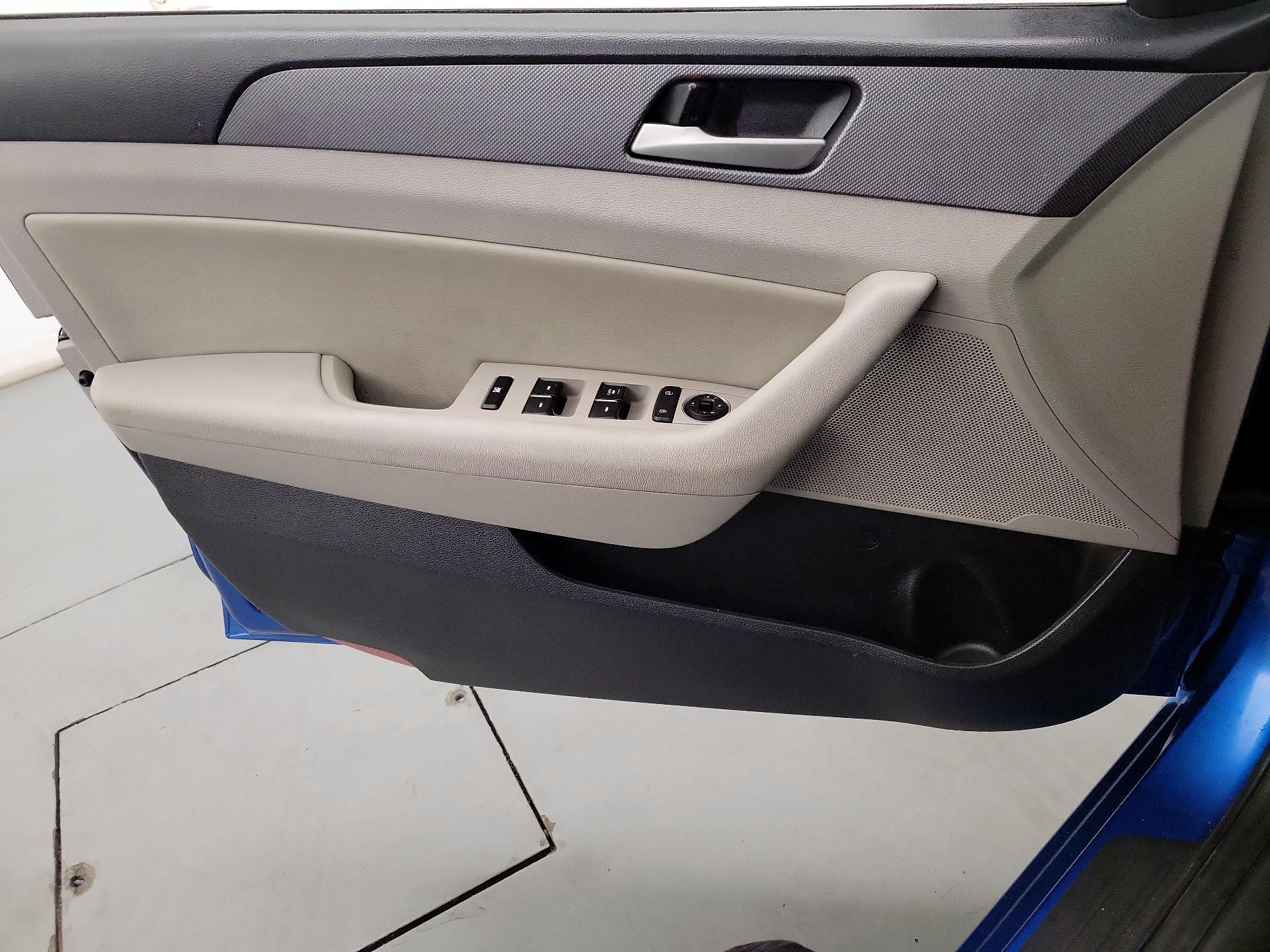 Thumbnail: 2018 Hyundai Sonata - 12