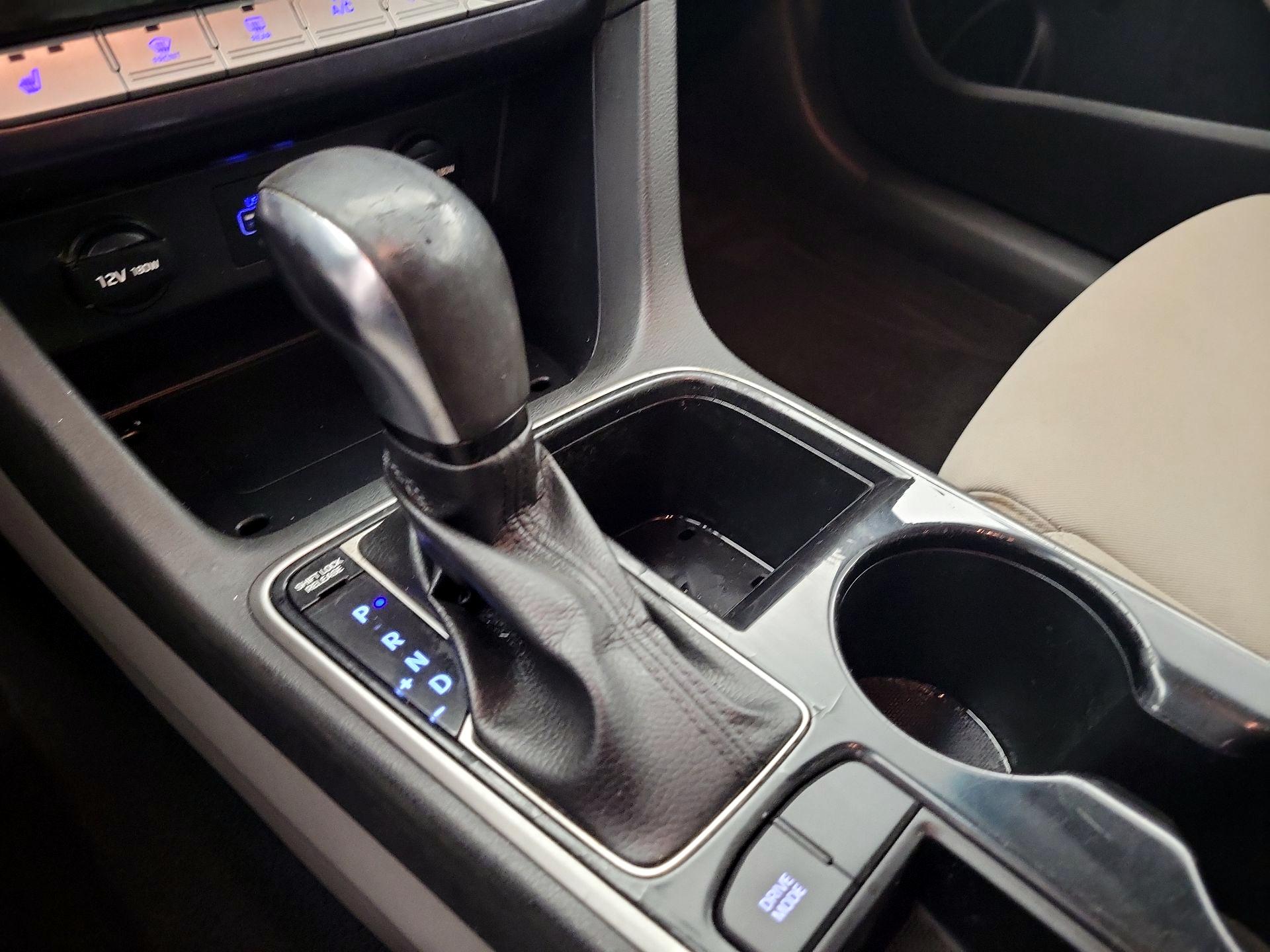 Thumbnail: 2018 Hyundai Sonata - 17