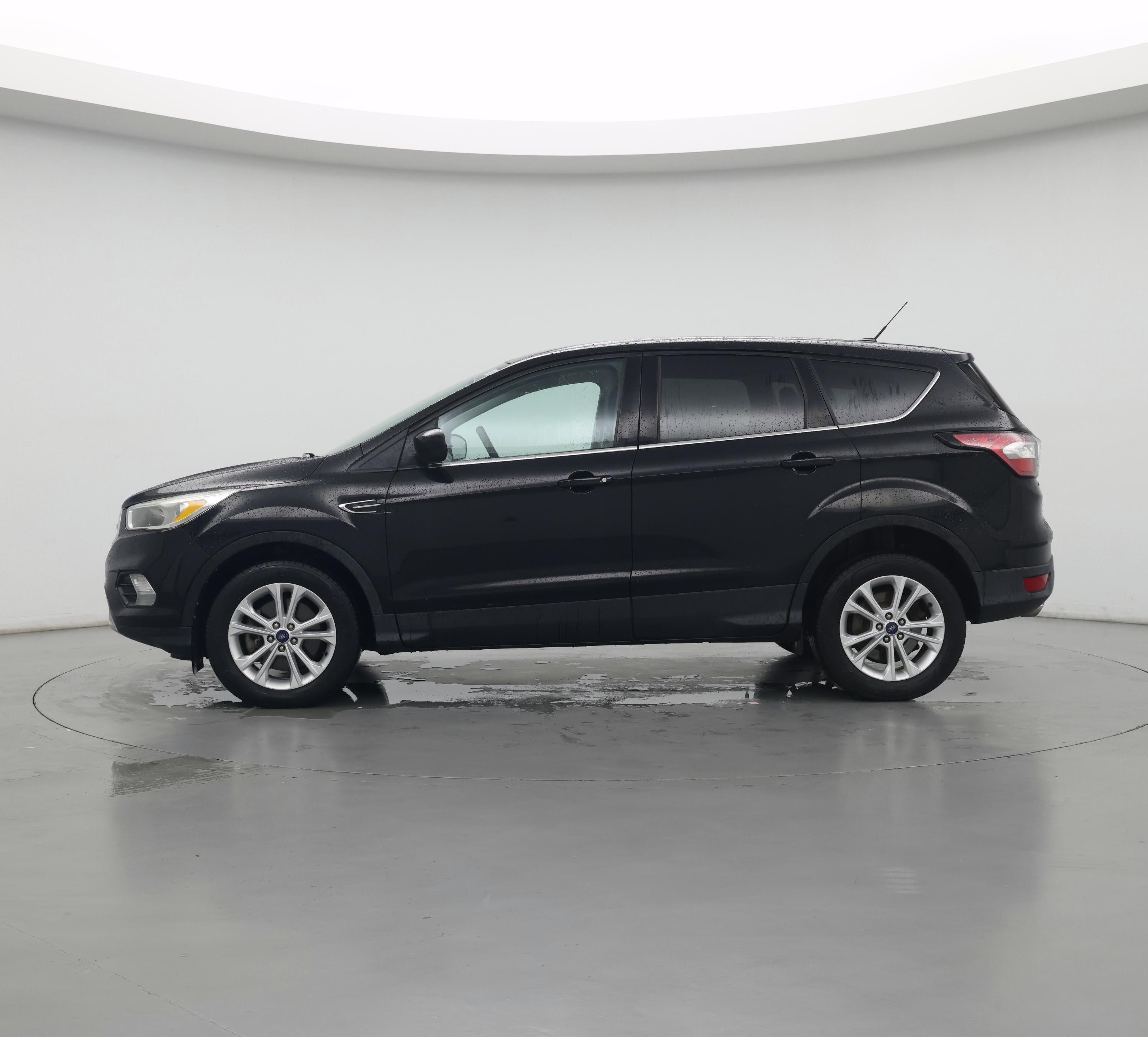 Thumbnail: 2017 Ford Escape - 3