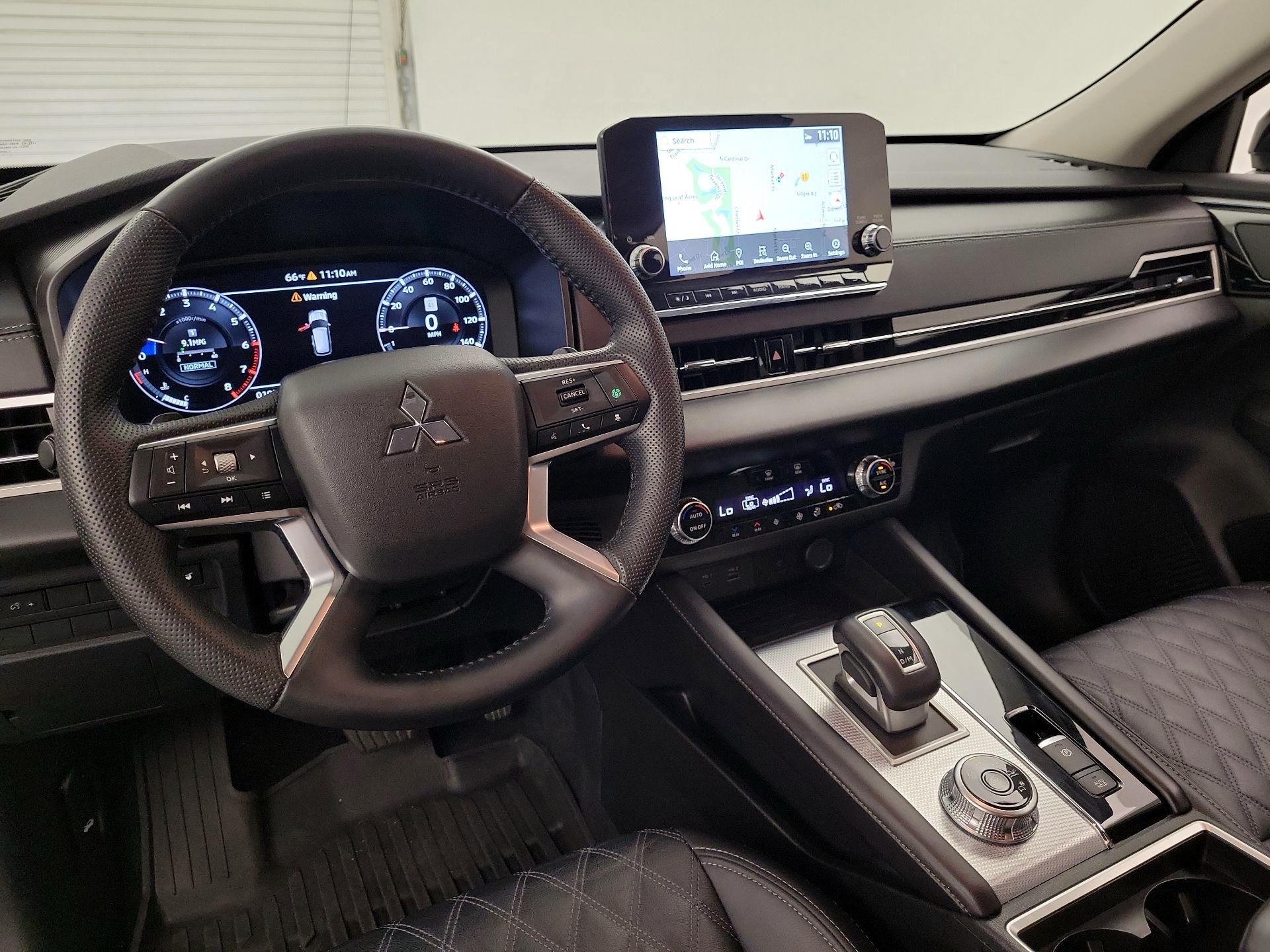 Thumbnail: 2024 Mitsubishi Outlander - 9