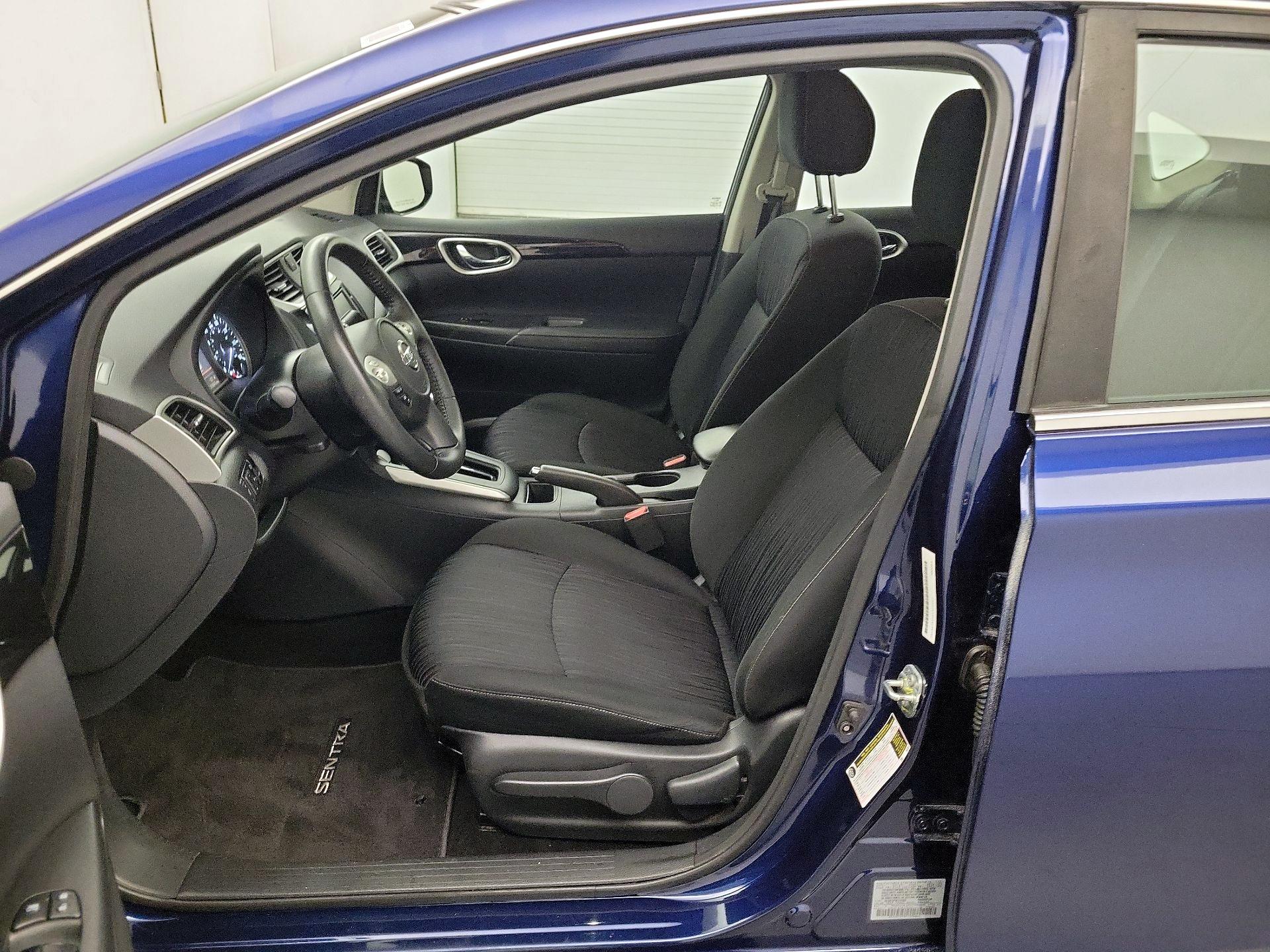Thumbnail: 2019 Nissan Sentra - 11