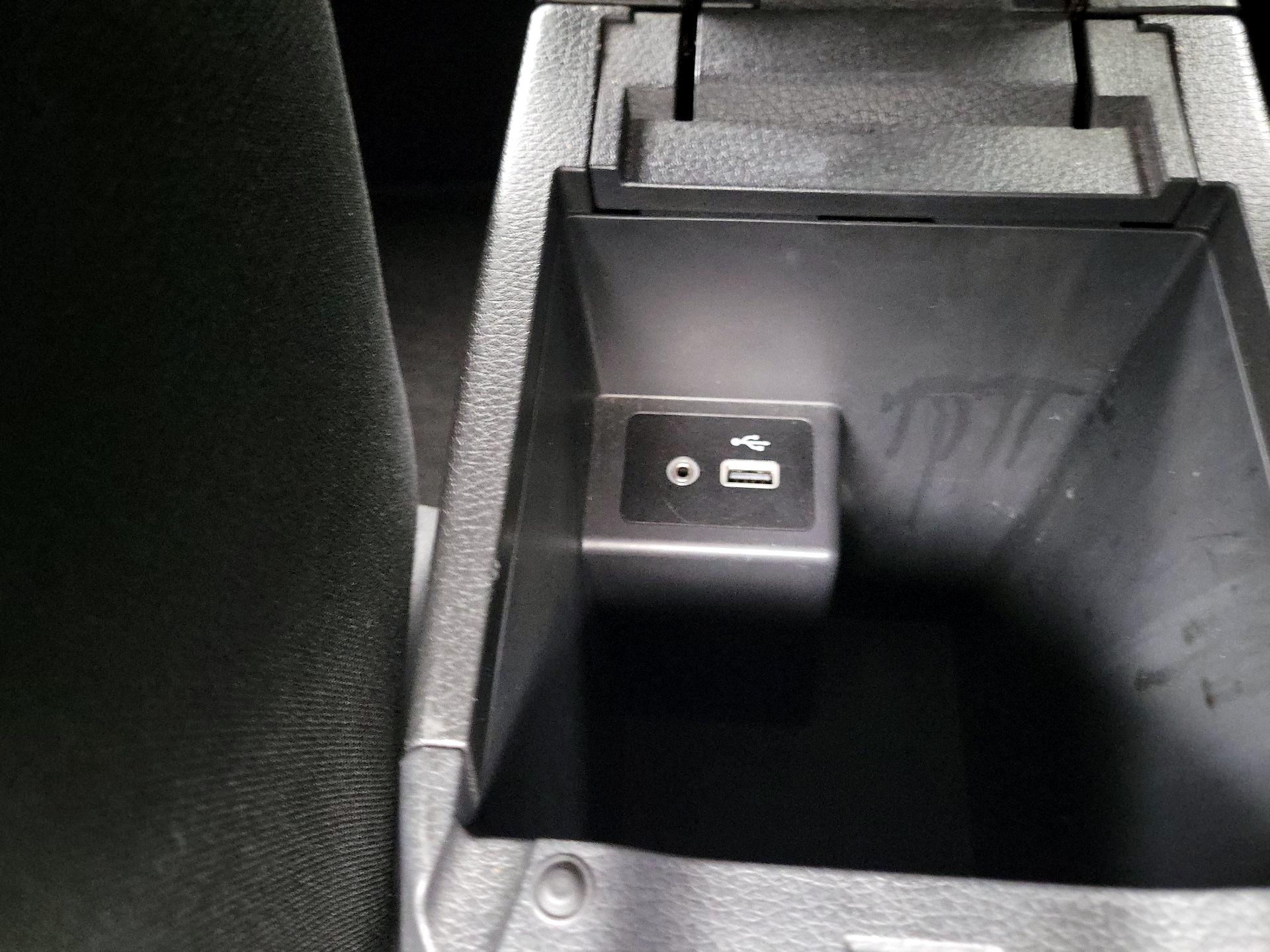 Thumbnail: 2019 Nissan Sentra - 18