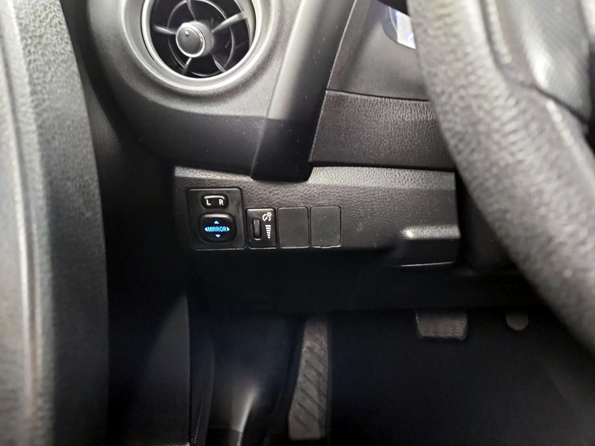 Thumbnail: 2017 Toyota Corolla - 11