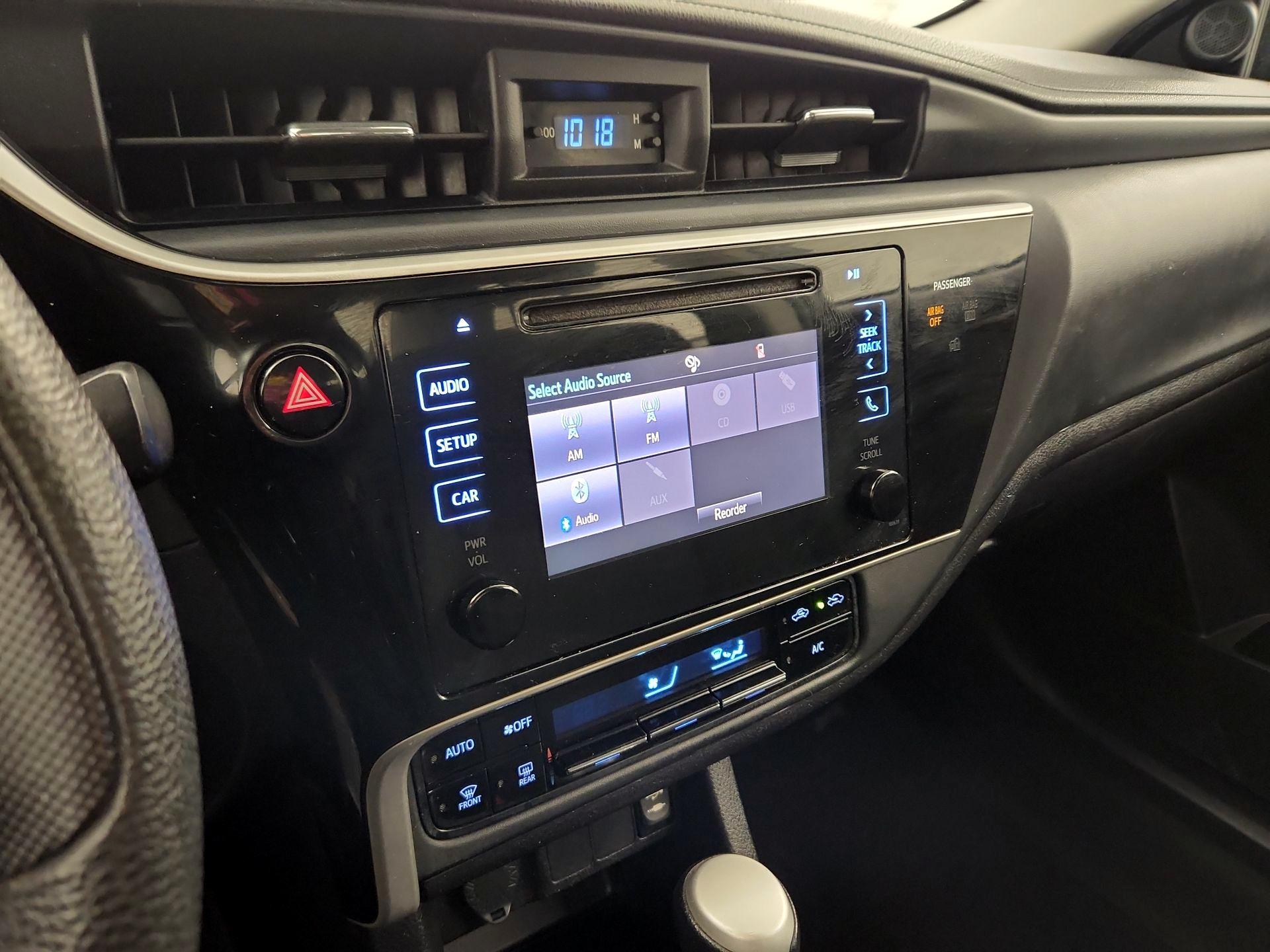 Thumbnail: 2017 Toyota Corolla - 13