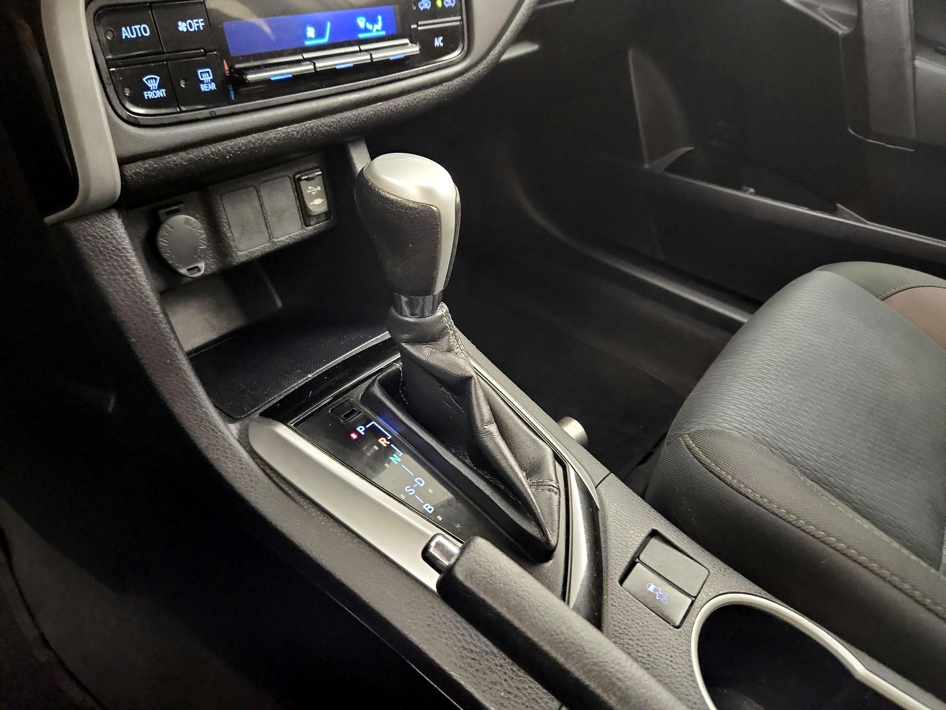 Thumbnail: 2017 Toyota Corolla - 15