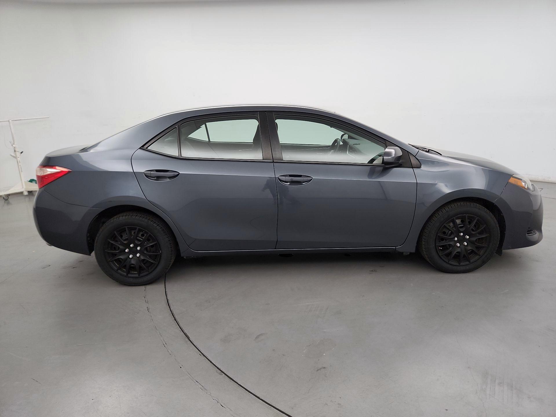 Thumbnail: 2017 Toyota Corolla - 4