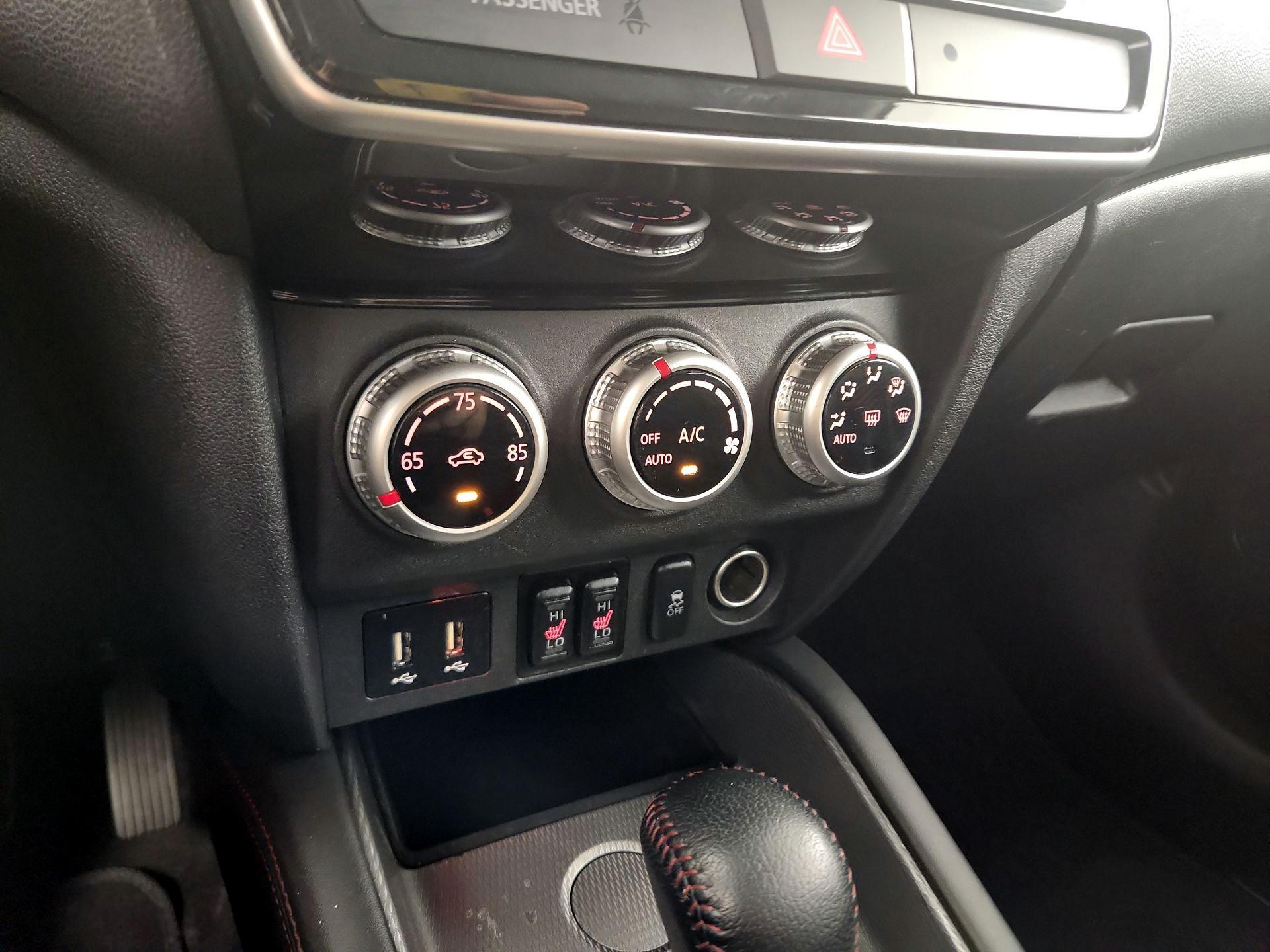 Thumbnail: 2021 Mitsubishi Outlander Sport - 16
