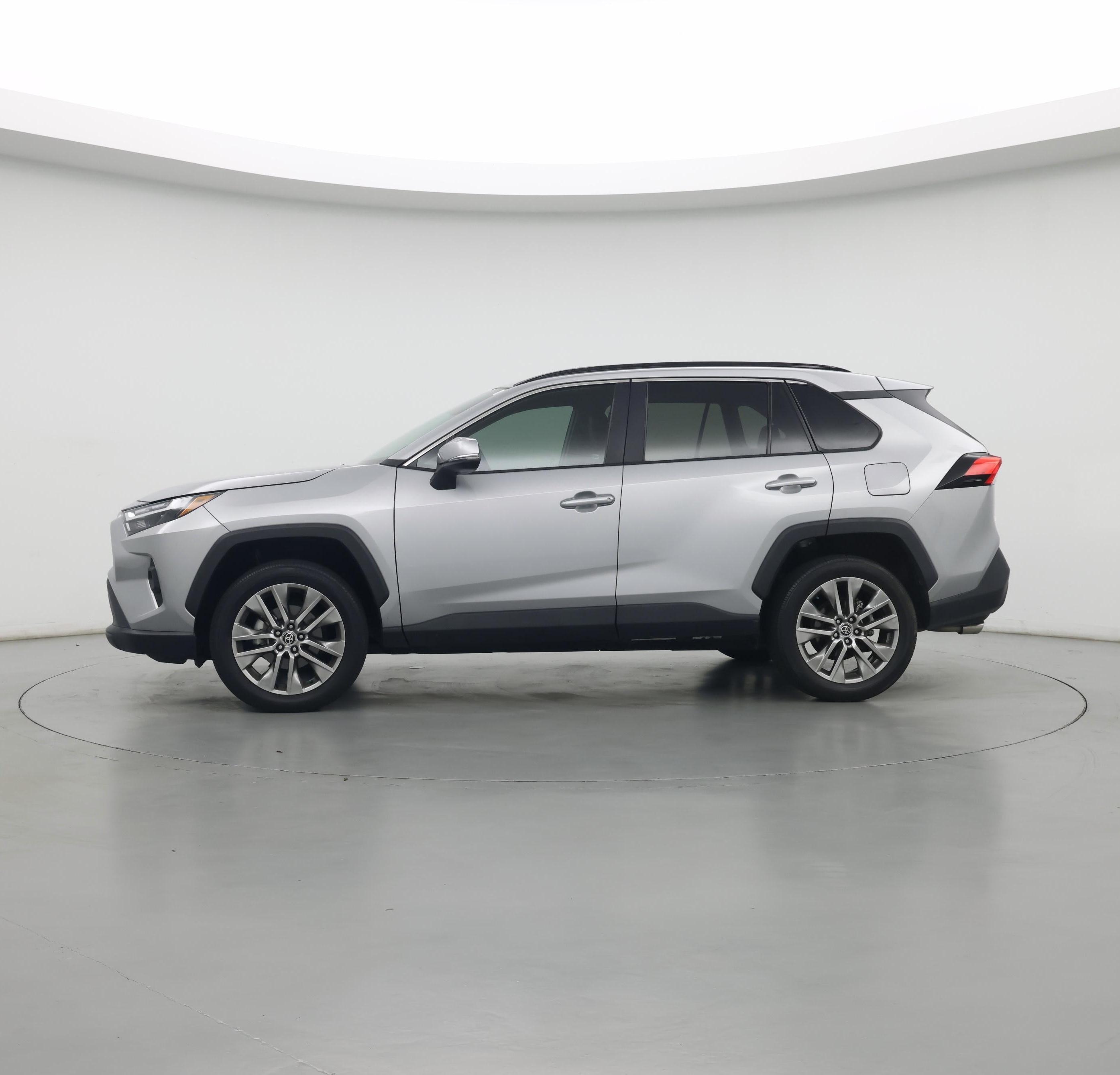 Thumbnail: 2022 Toyota RAV4 - 4