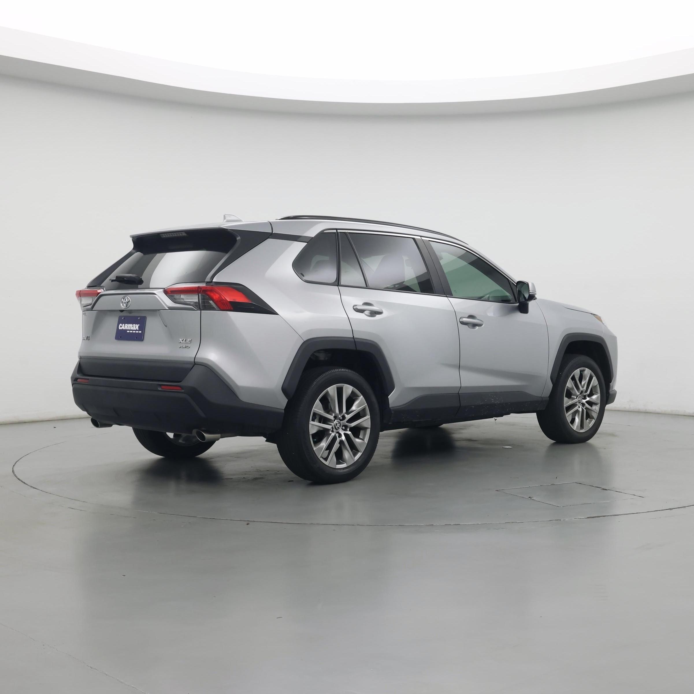 Thumbnail: 2022 Toyota RAV4 - 8