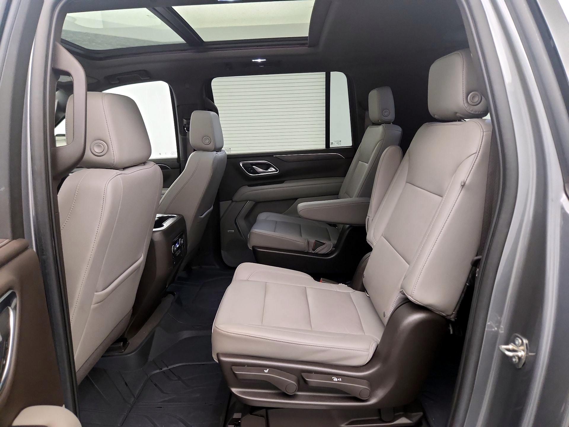Thumbnail: 2022 Chevrolet Suburban - 20