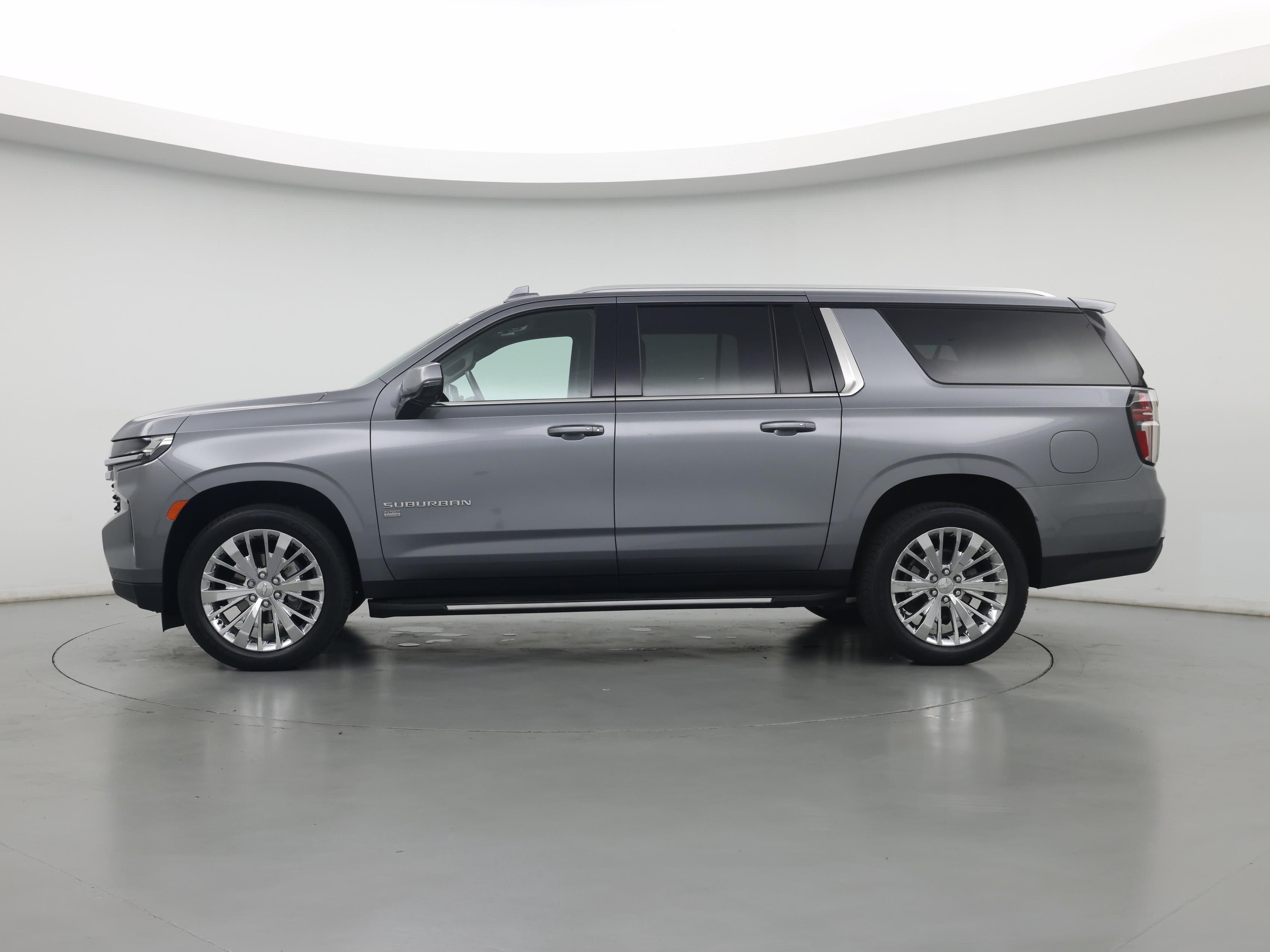 Thumbnail: 2022 Chevrolet Suburban - 3