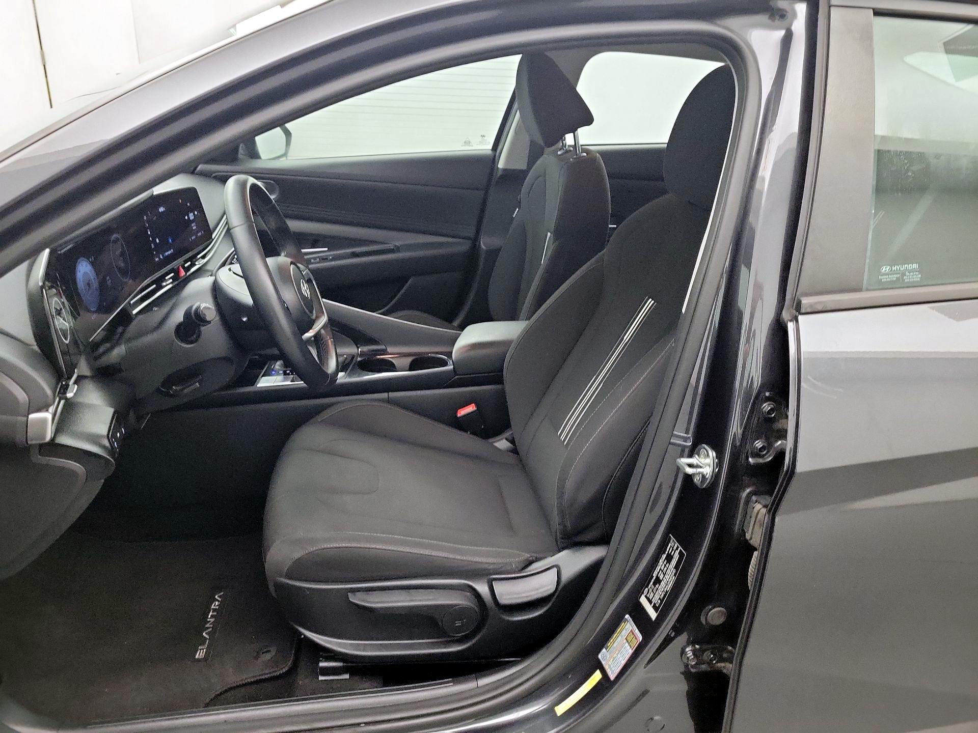 Thumbnail: 2023 Hyundai Elantra - 11