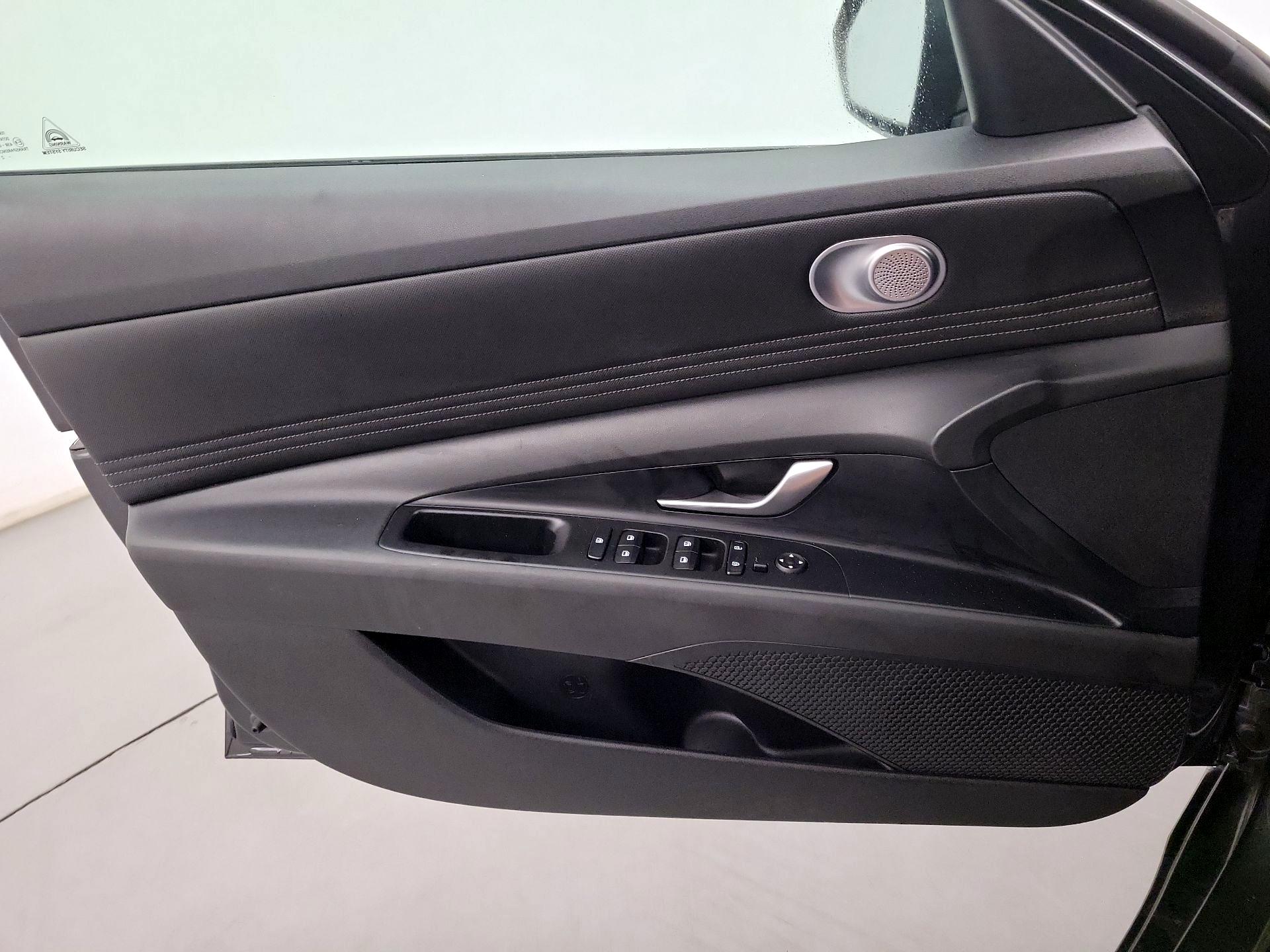 Thumbnail: 2023 Hyundai Elantra - 12