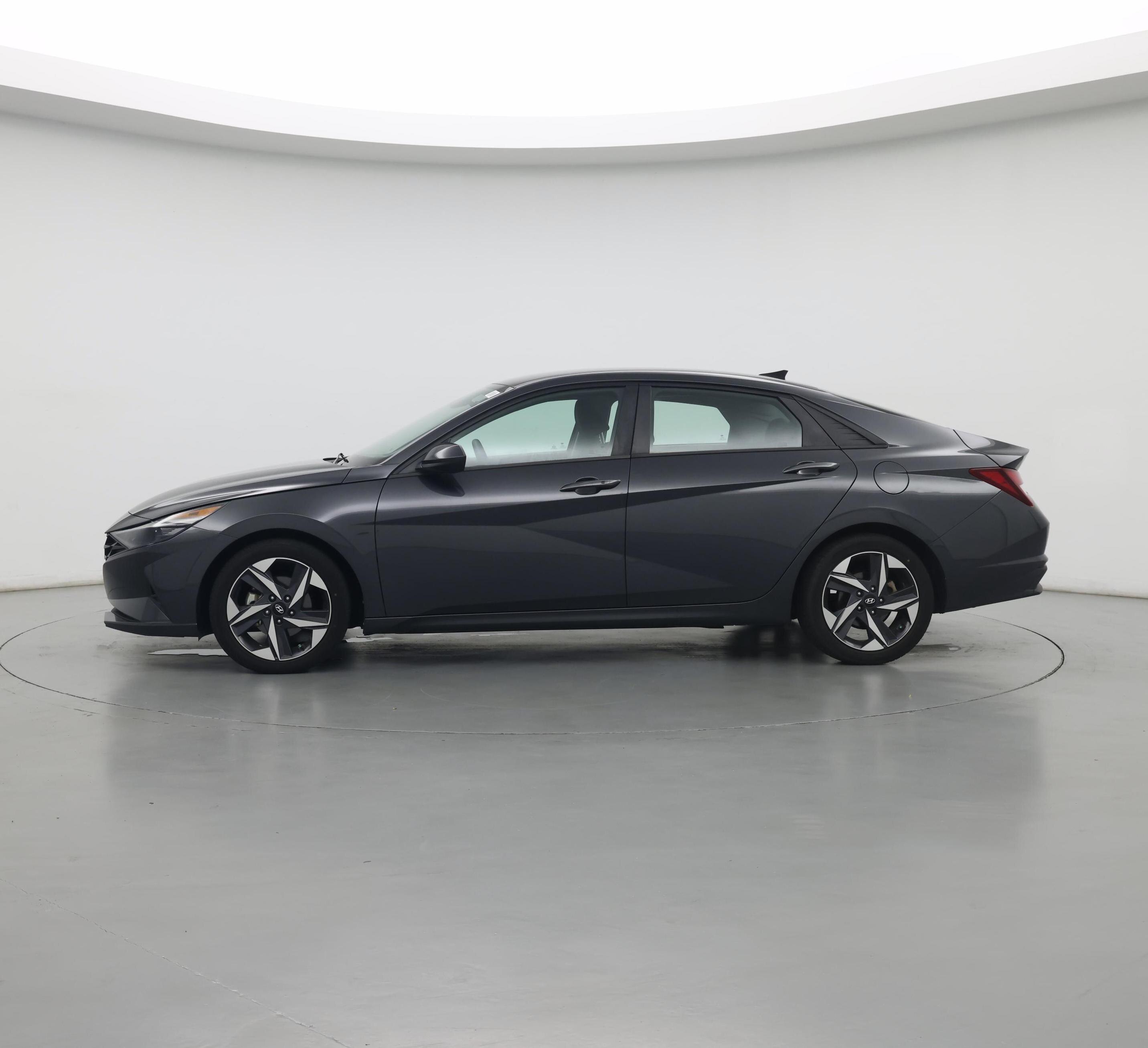 Thumbnail: 2023 Hyundai Elantra - 3