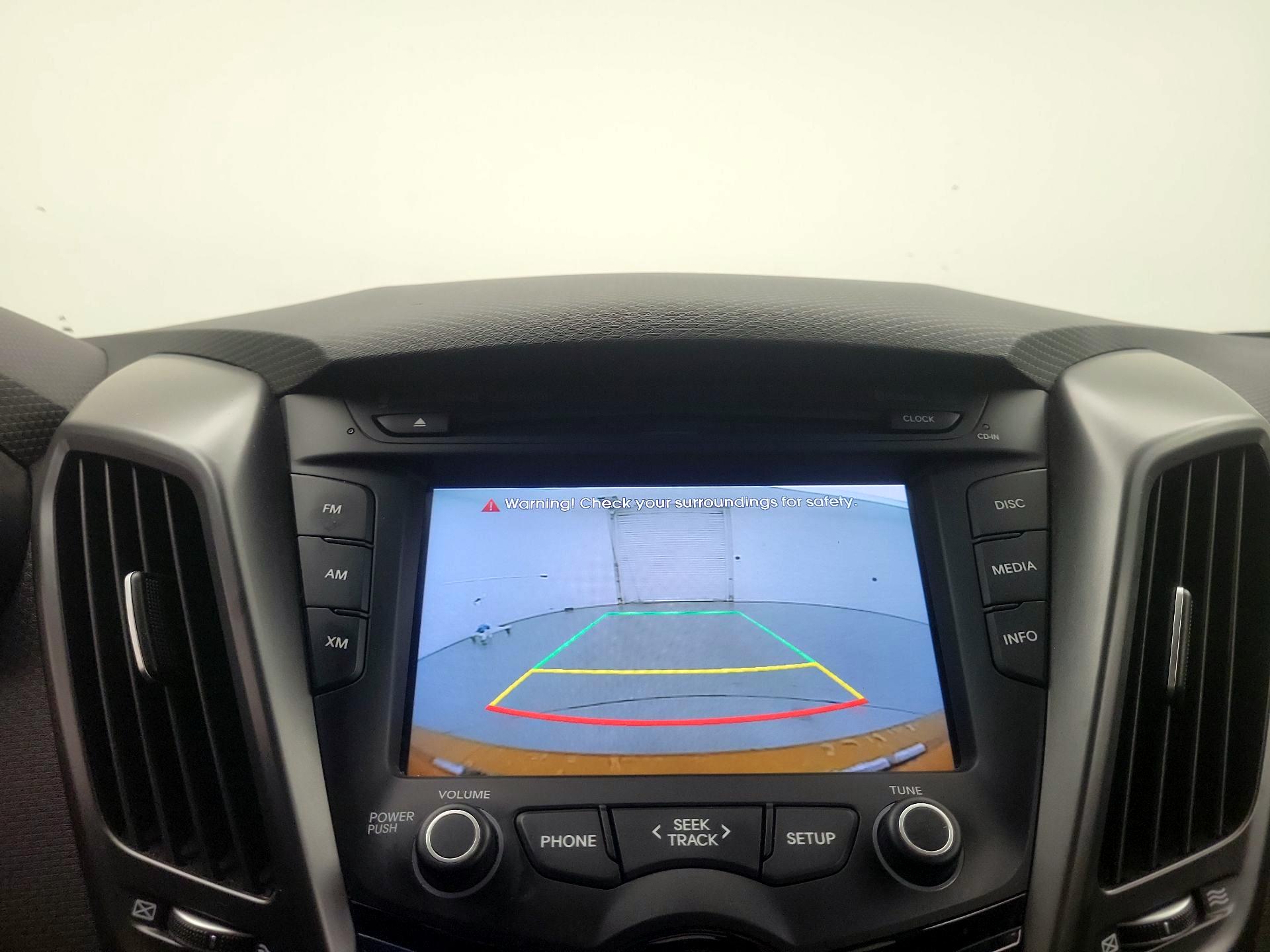 Thumbnail: 2015 Hyundai Veloster - 14