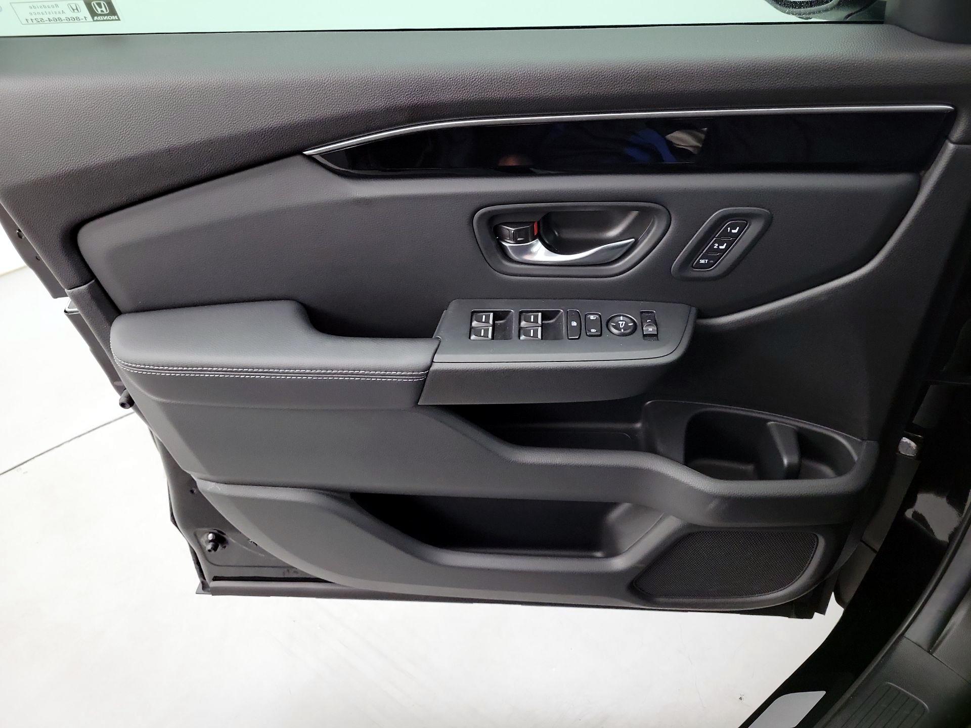 Thumbnail: 2025 Honda Pilot - 12