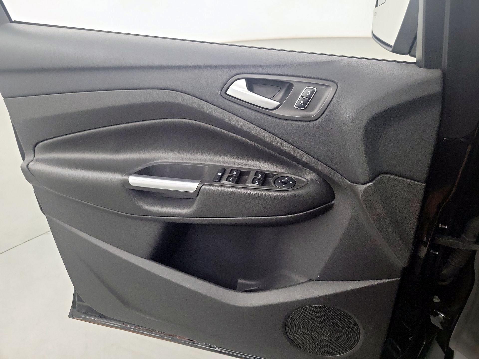 Thumbnail: 2016 Ford Escape - 12
