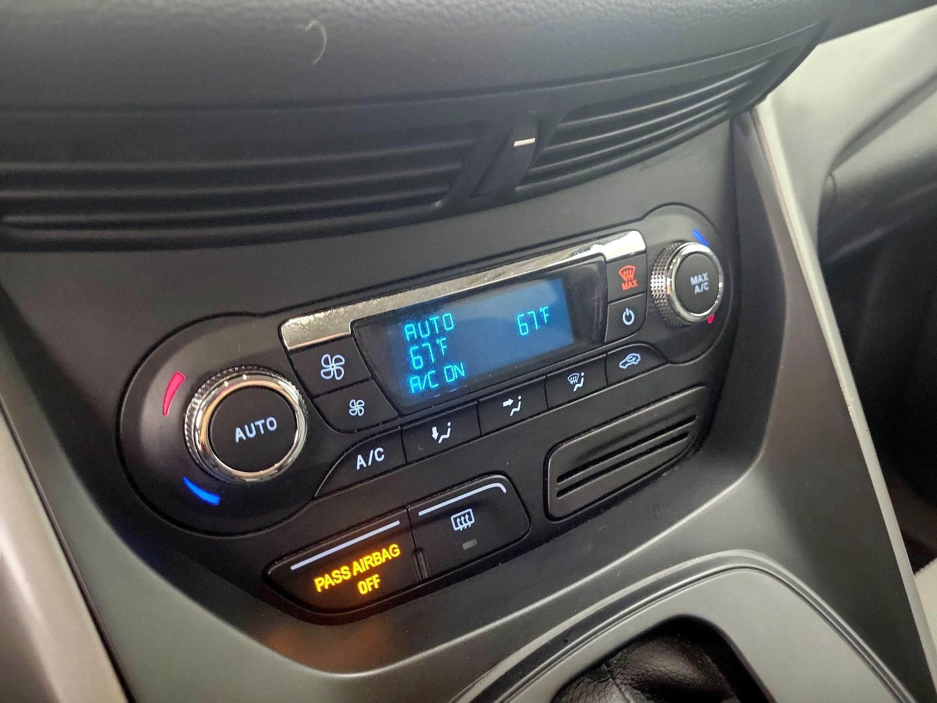 Thumbnail: 2016 Ford Escape - 16