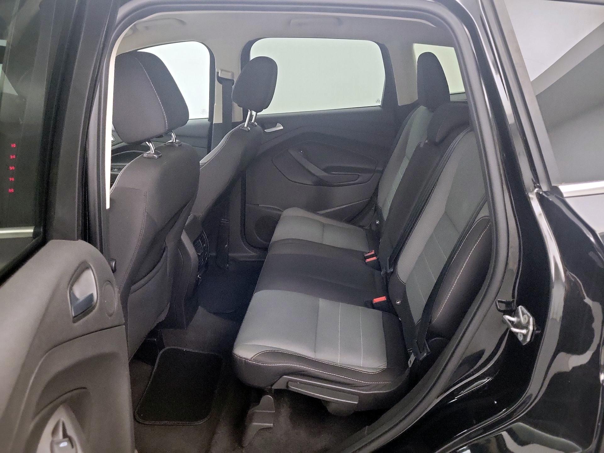 Thumbnail: 2016 Ford Escape - 19