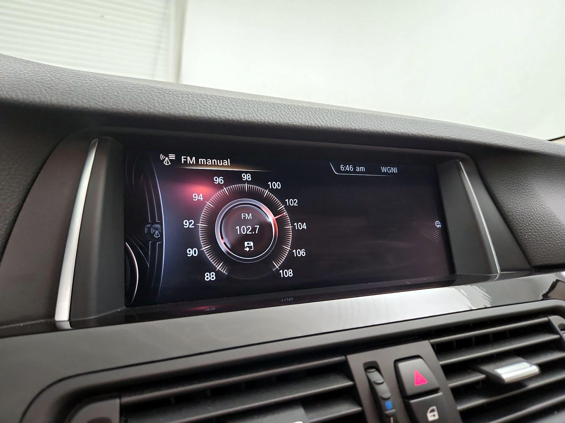 Thumbnail: 2016 BMW 5 Series - 16