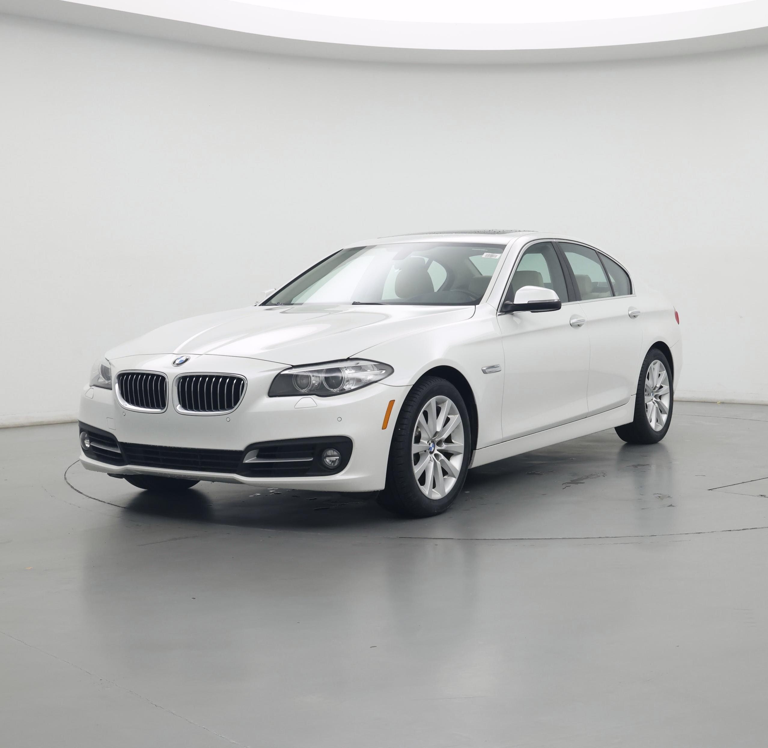 Thumbnail: 2016 BMW 5 Series - 4