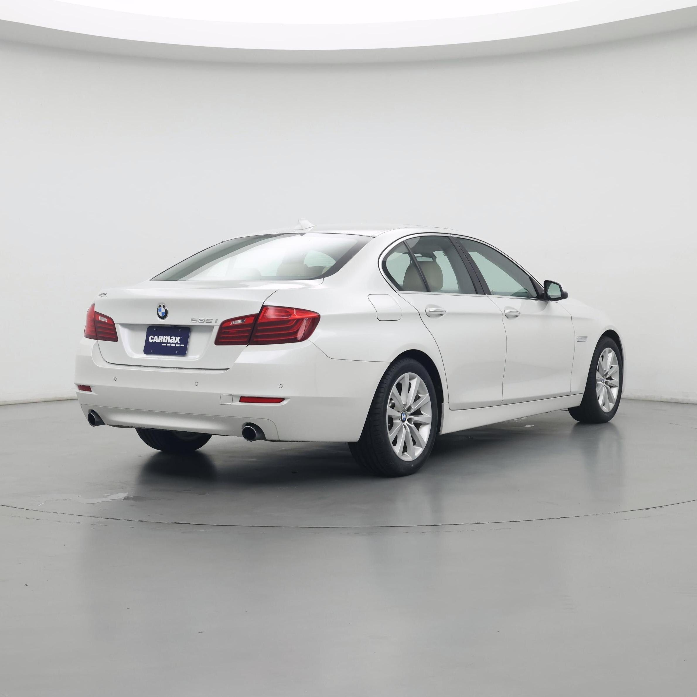 Thumbnail: 2016 BMW 5 Series - 8