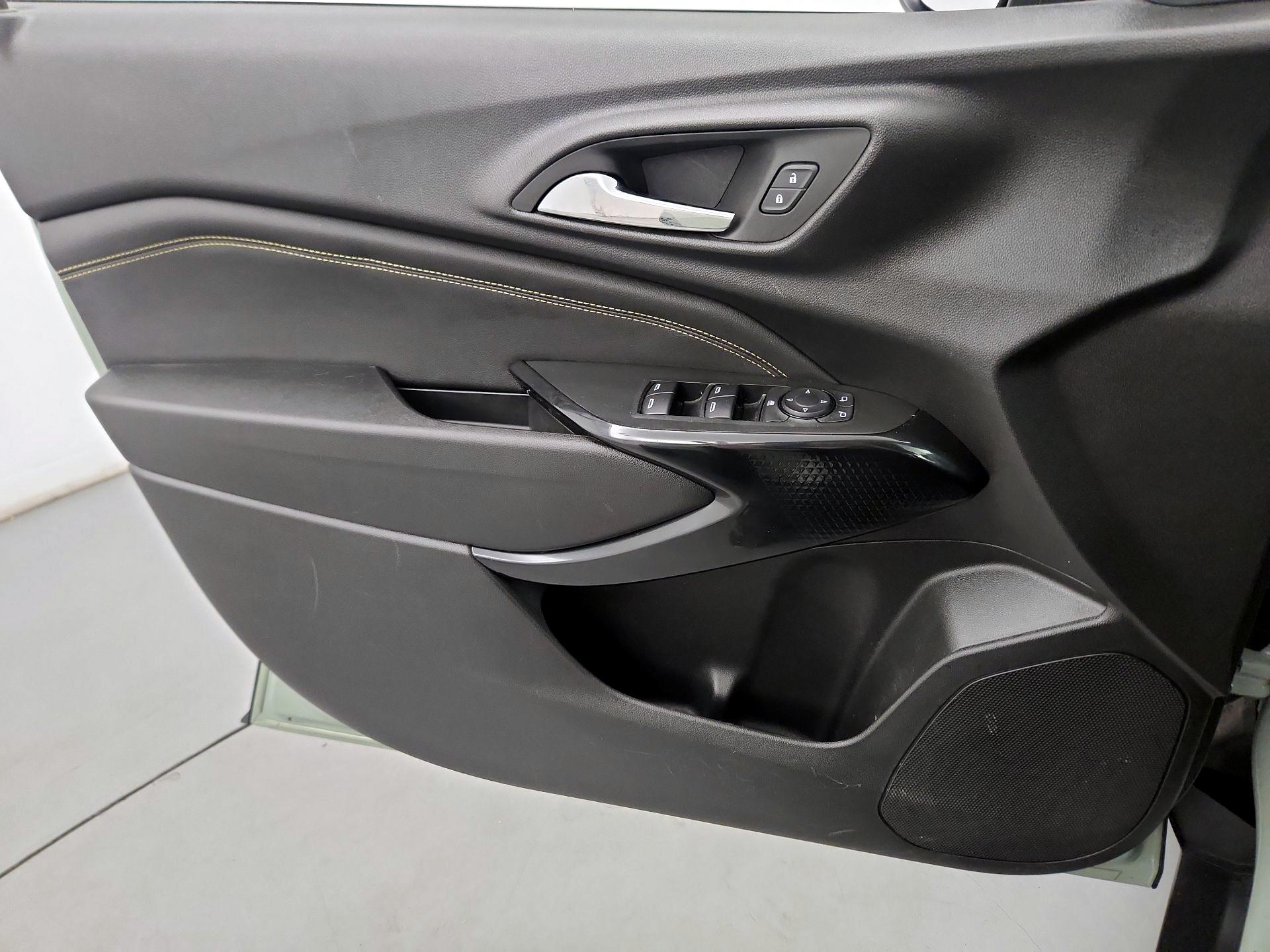 Thumbnail: 2024 Chevrolet Trax - 12