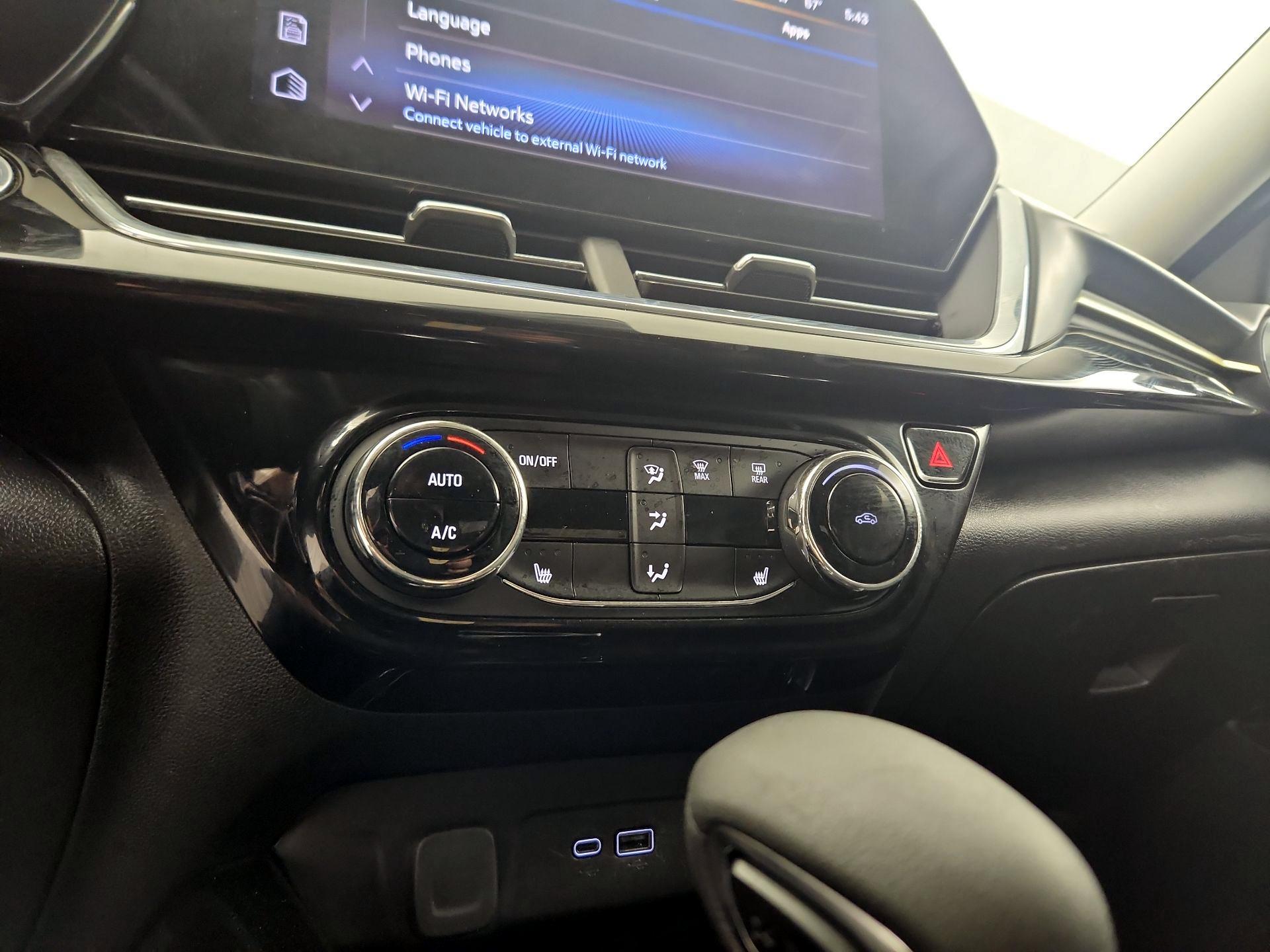 Thumbnail: 2024 Chevrolet Trax - 16