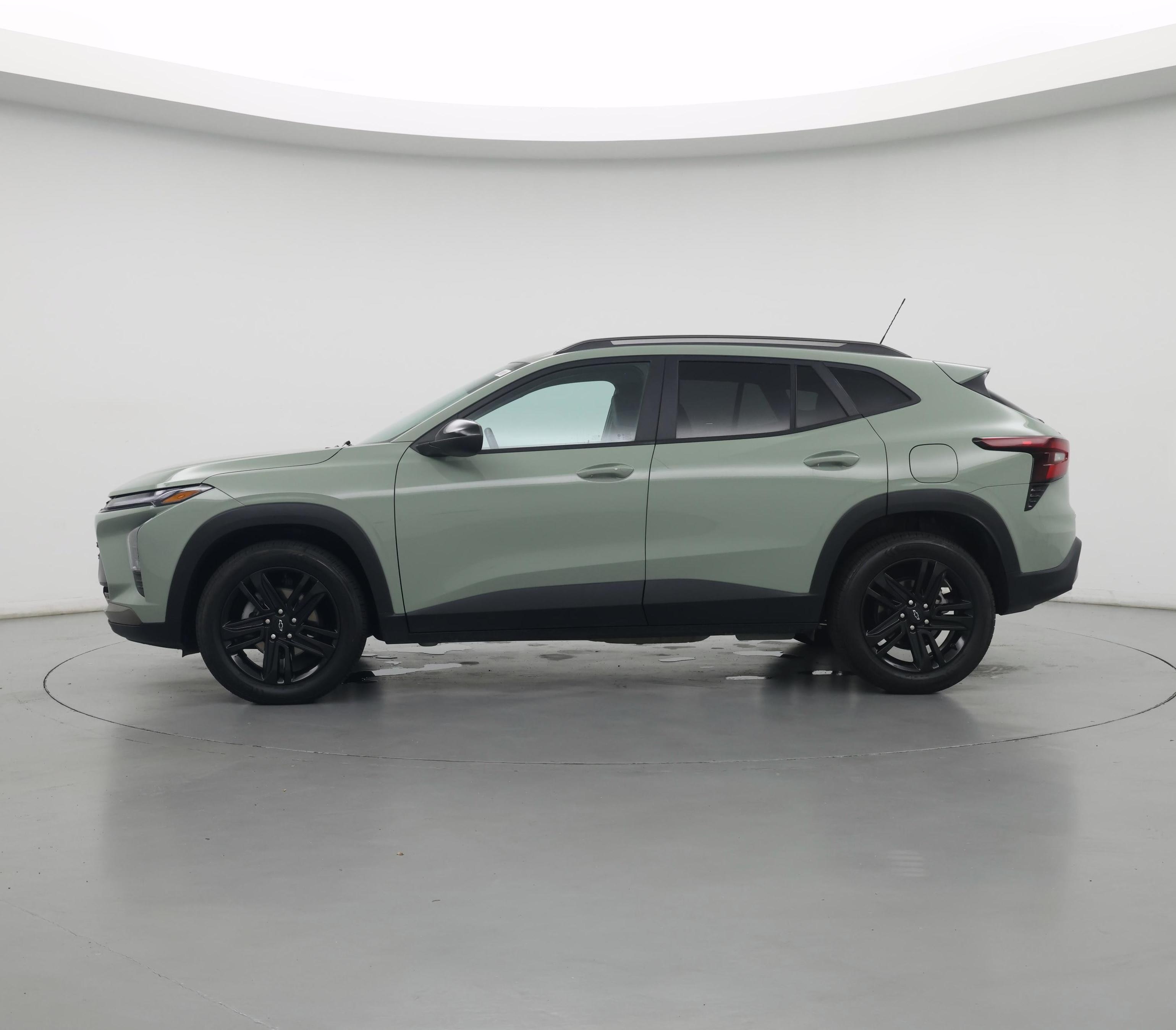 Thumbnail: 2024 Chevrolet Trax - 3